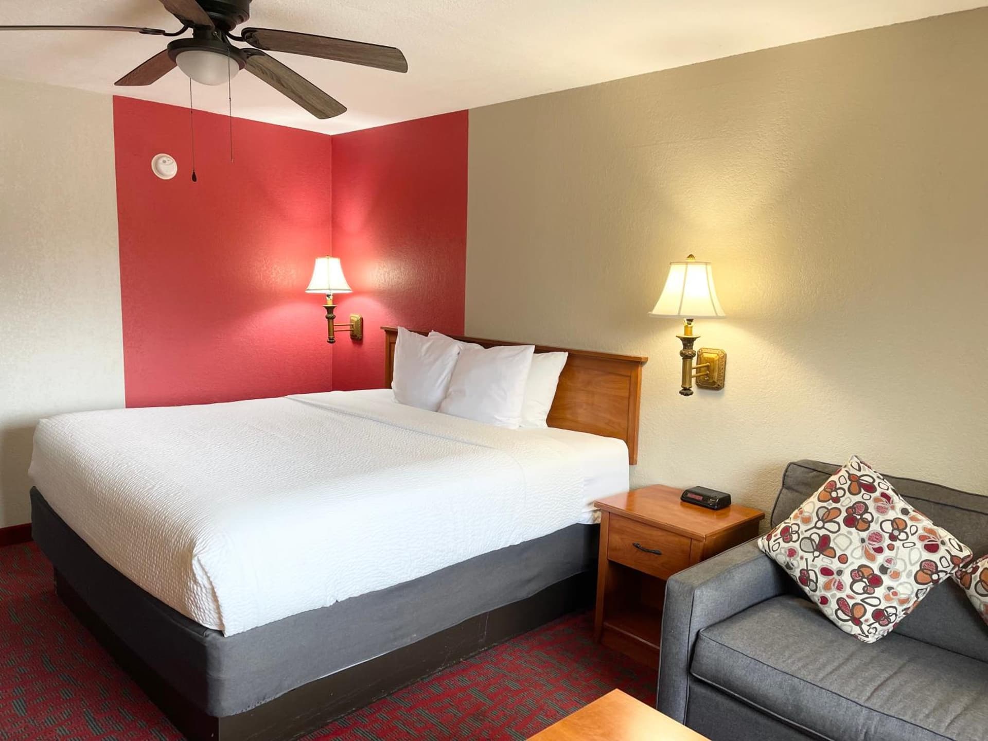Ramada by Wyndham Oklahoma City Airport North gallery photo in Oklahoma City, OK — image 11
