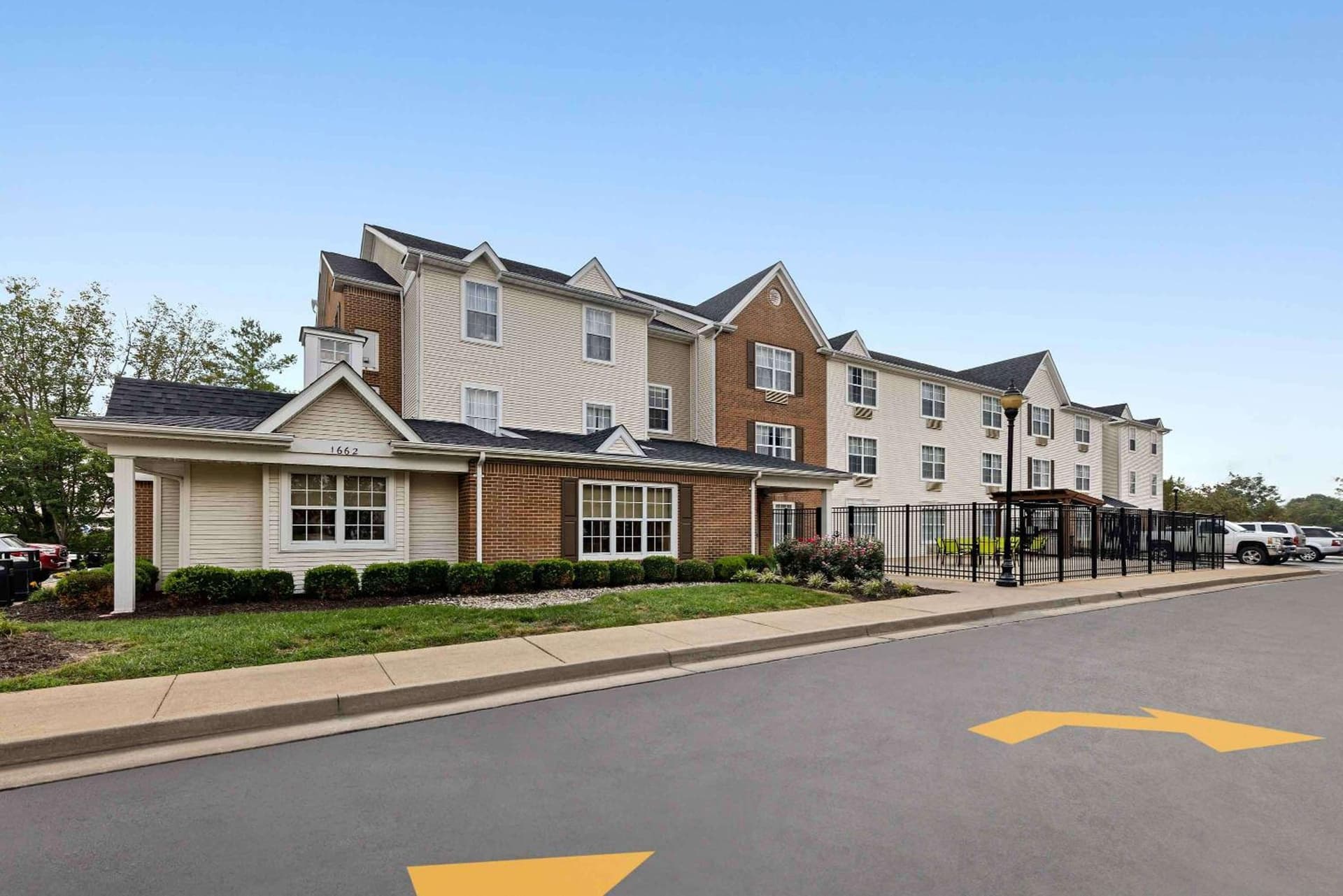 Extended Stay America Suites - St Louis - Fenton featured exterior or lobby in Fenton, MO — similar hotel