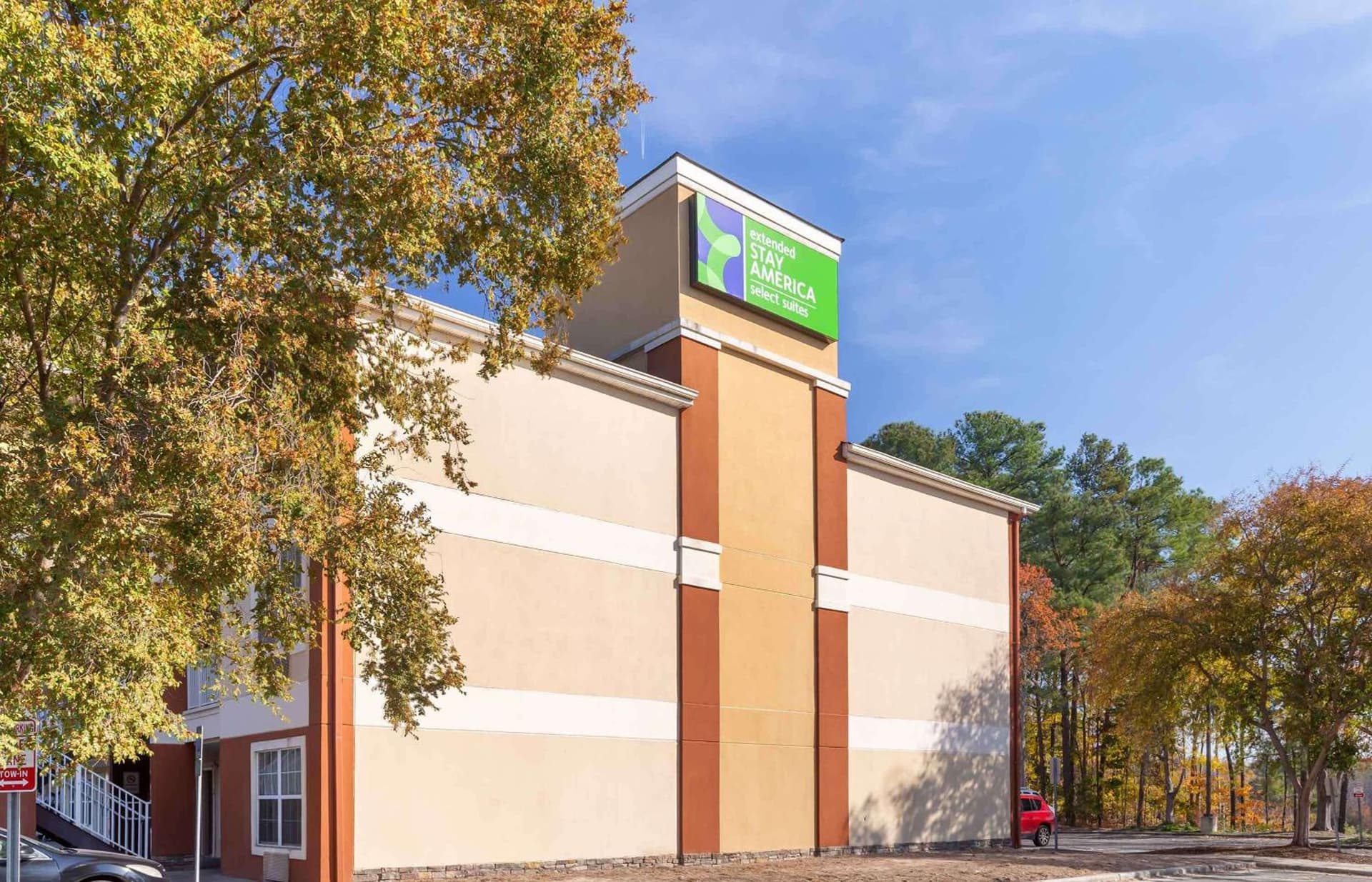 Extended Stay America Select Suites - Raleigh - RDU Airport interior in Morrisville, NC — gallery photo 2