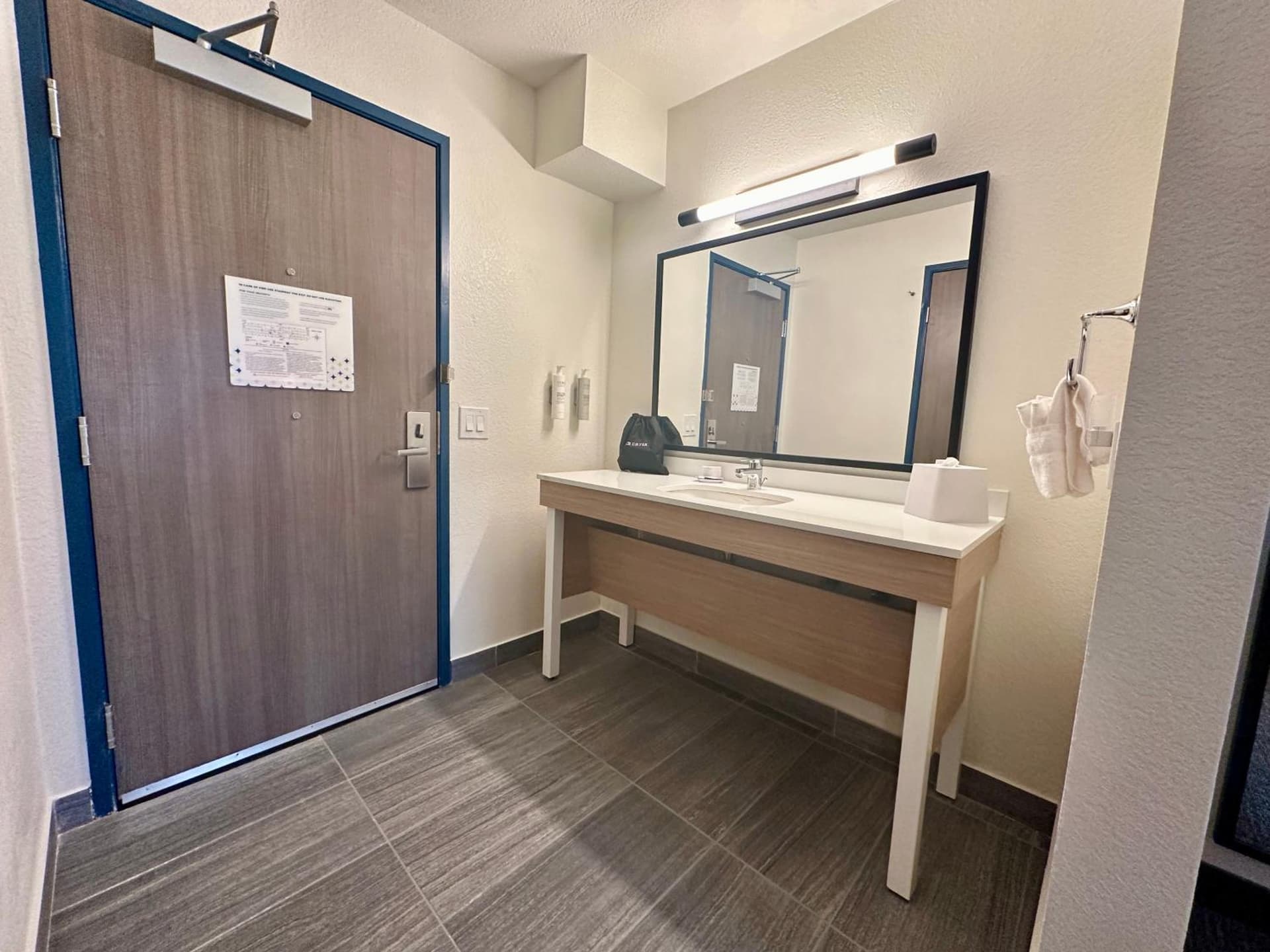 Spark By Hilton Fort Wayne property views in Fort Wayne, IN — gallery photo 3