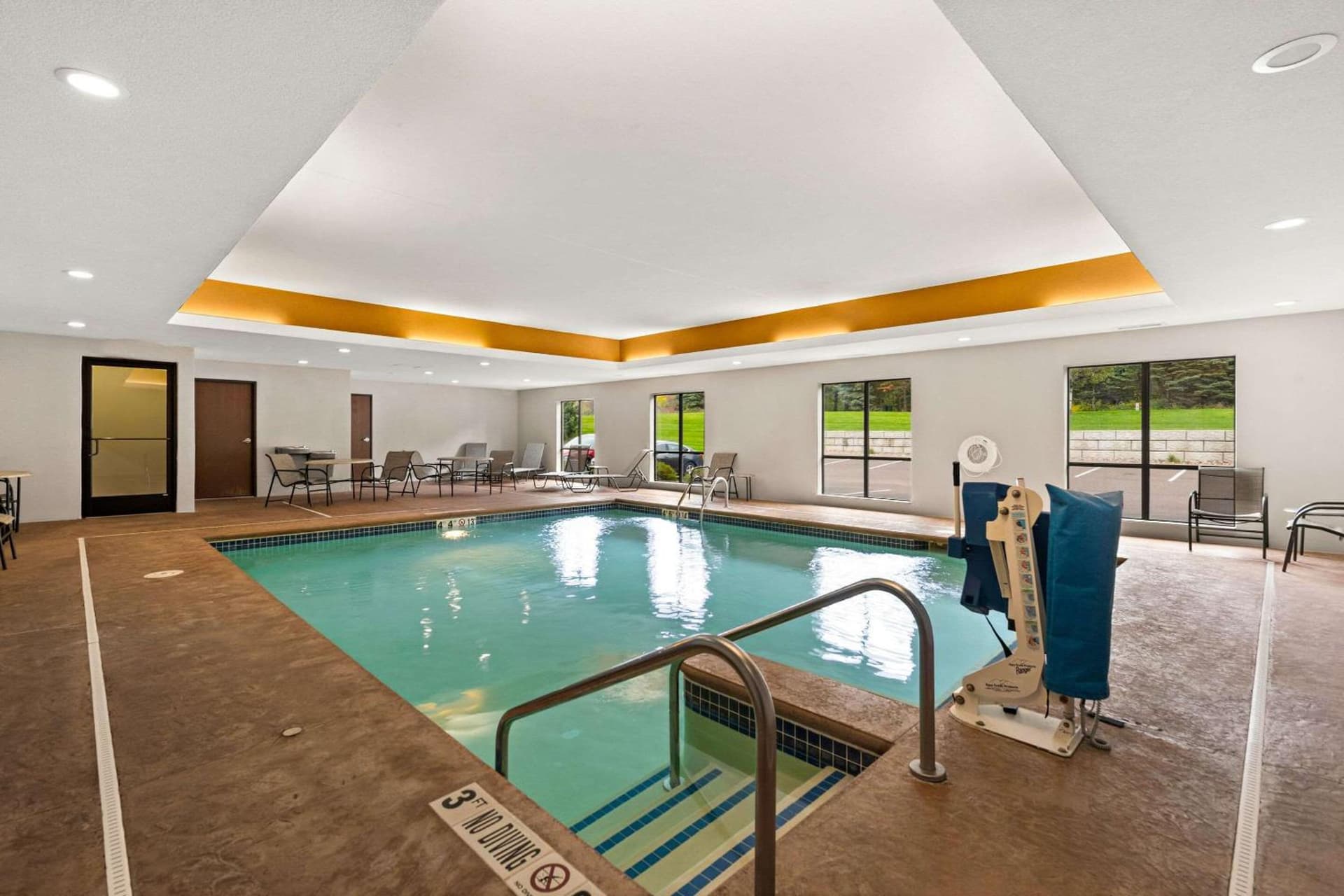 Comfort Suites Hudson I-94 gallery photo in Hudson, WI — image 22
