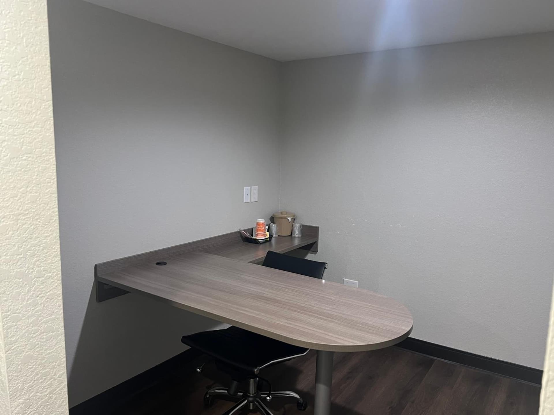 Quality Suites Wildwood - The Villages interior in Wildwood, FL — gallery photo 2