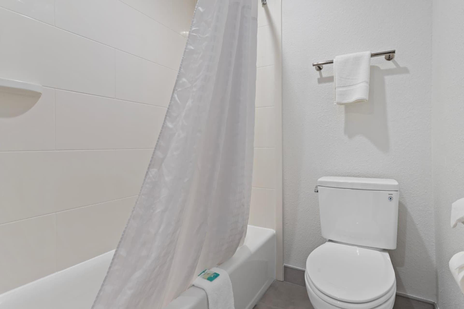 Baymont by Wyndham Beaumont gallery photo in Beaumont, TX — image 4