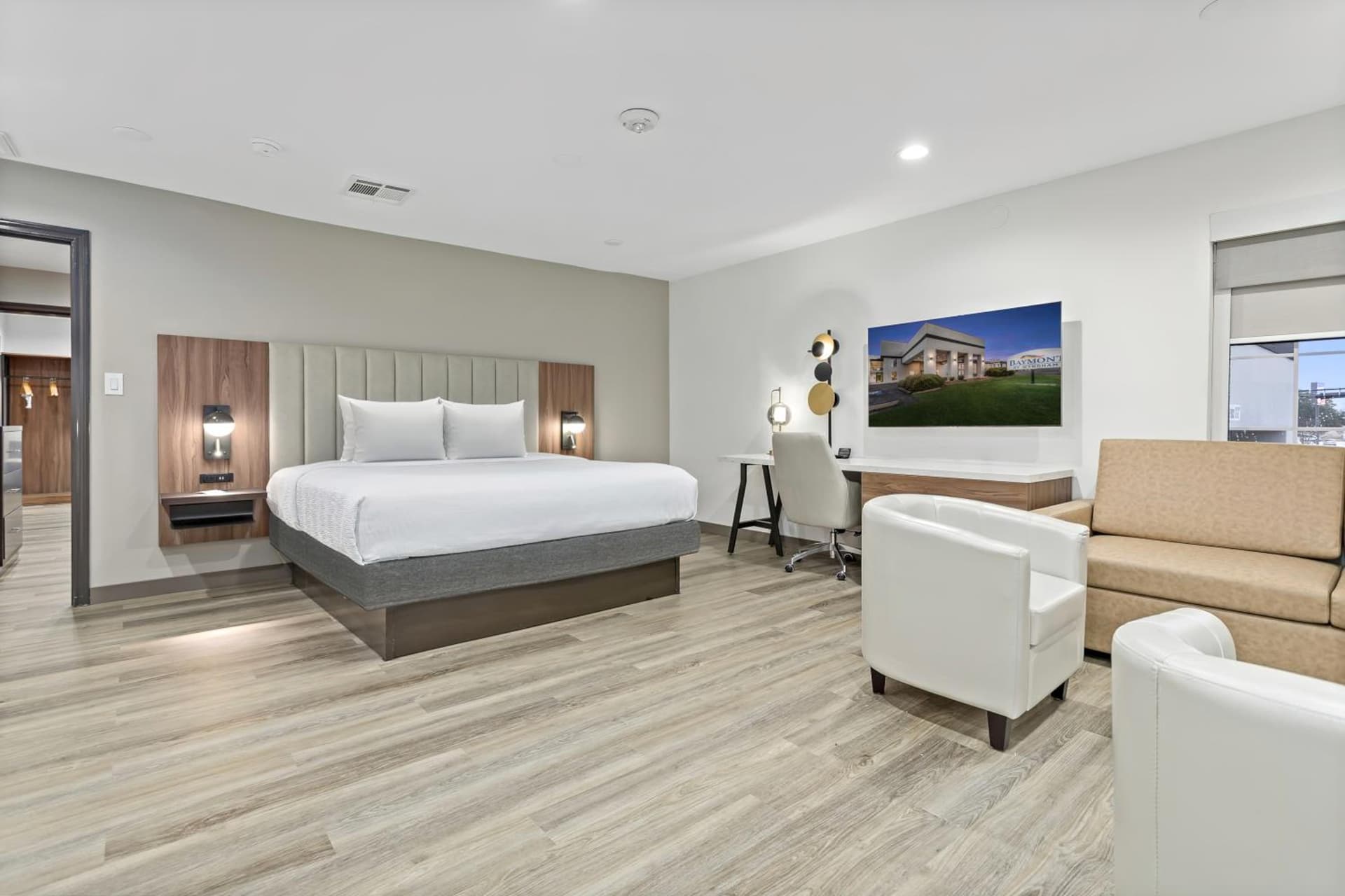 Baymont by Wyndham Beaumont gallery photo in Beaumont, TX — image 73