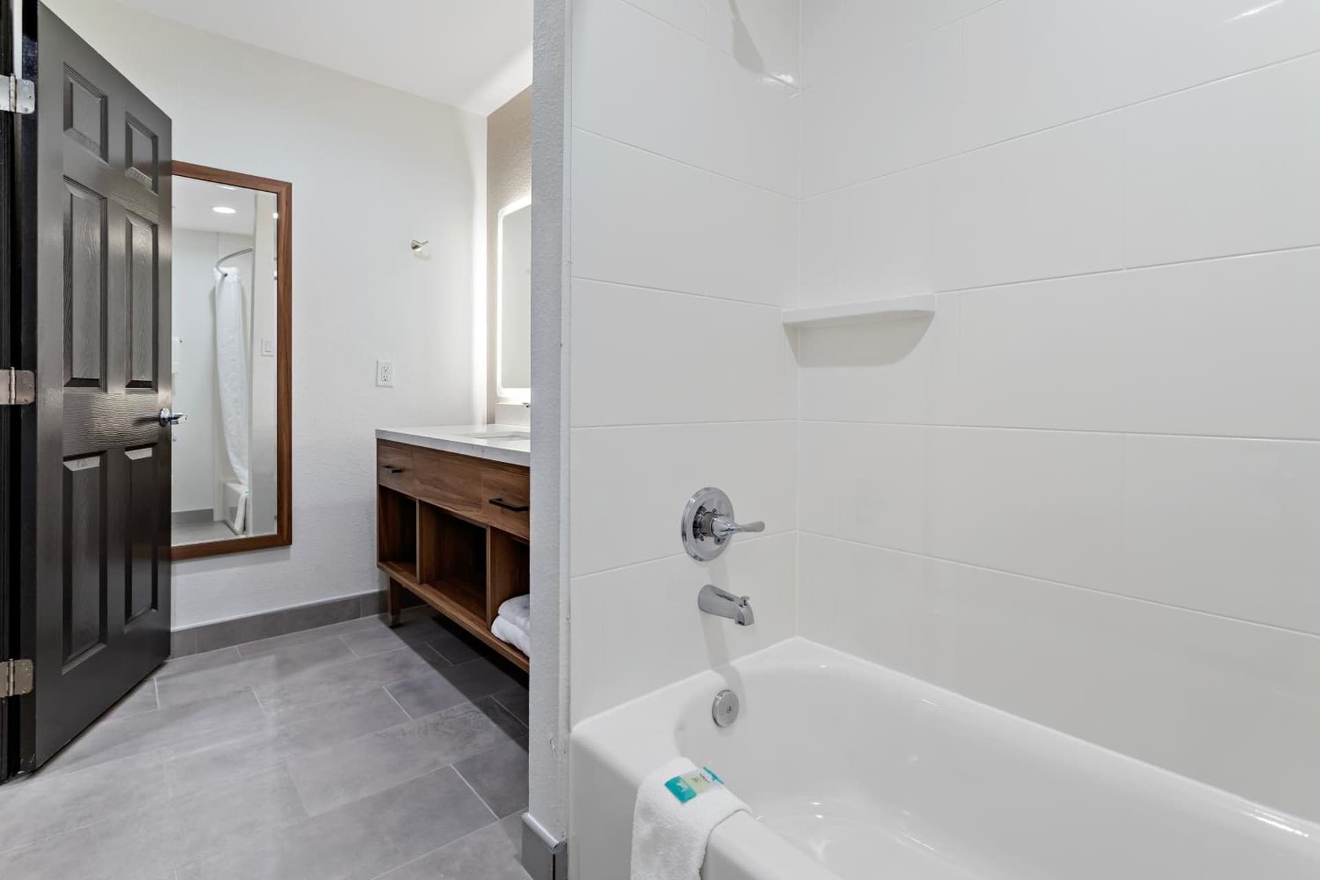 Baymont by Wyndham Beaumont gallery photo in Beaumont, TX — image 42