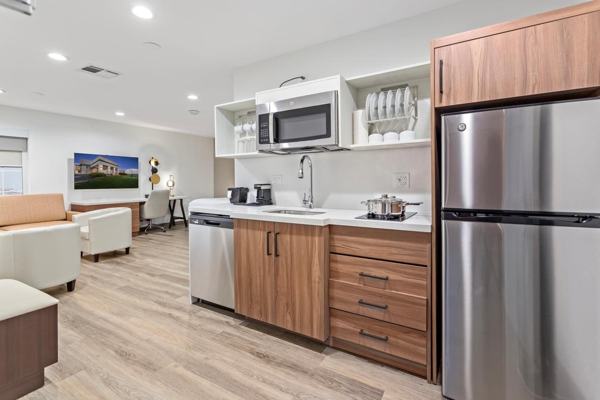Baymont by Wyndham Beaumont gallery photo in Beaumont, TX — image 44