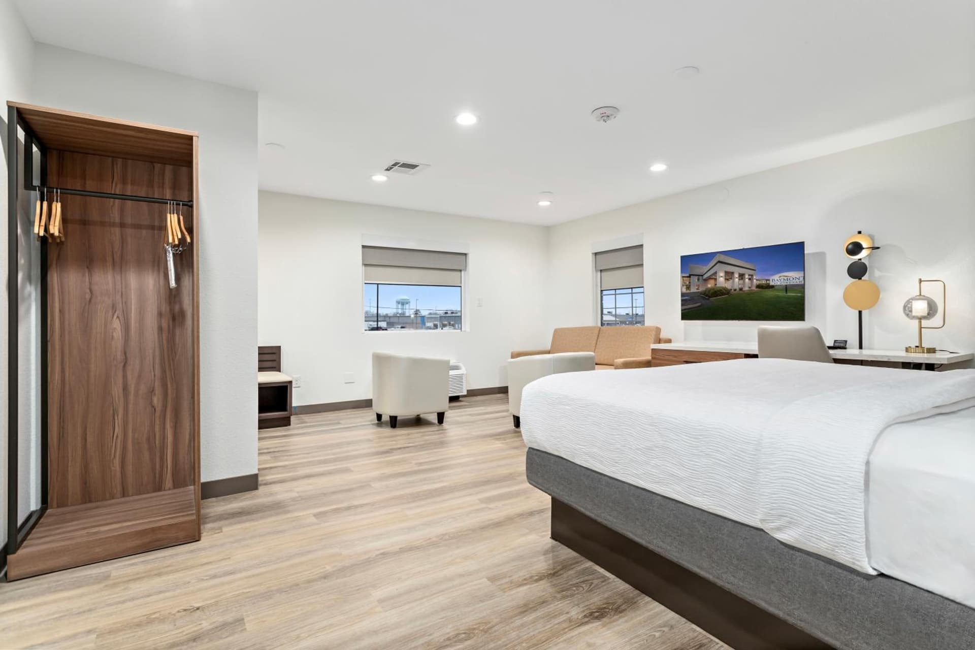 Baymont by Wyndham Beaumont gallery photo in Beaumont, TX — image 38