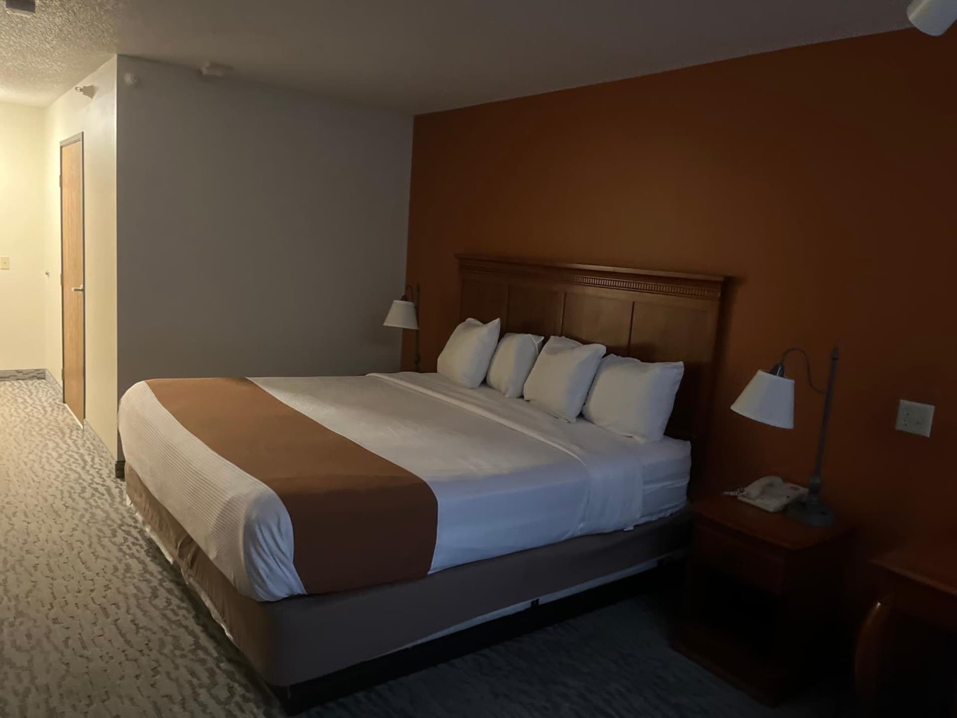Regency Inn & Suites property views in Anoka, MN — gallery photo 3