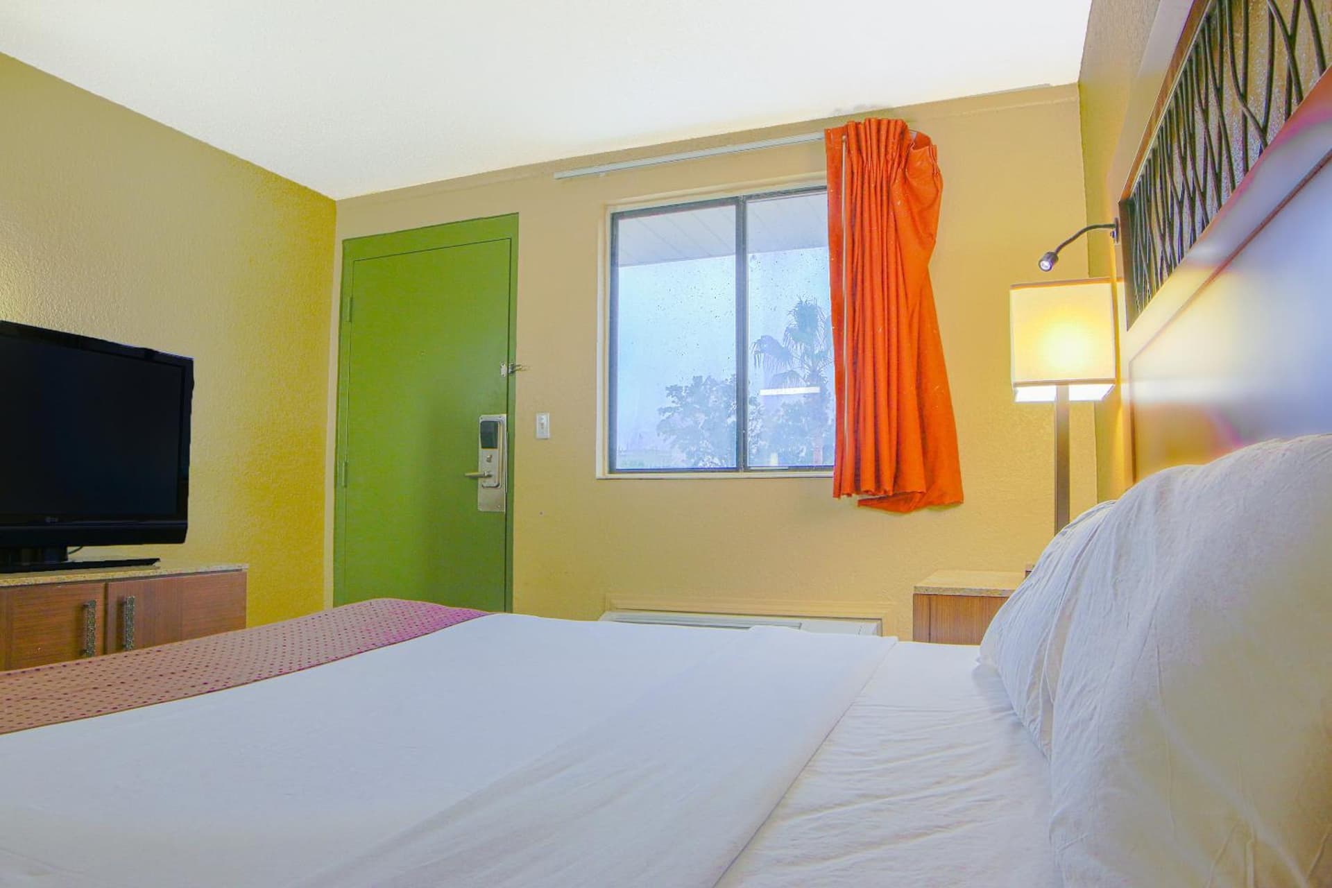 OYO Hotel Mobile, AL I-65 at Airport Blvd gallery photo in Mobile, AL — image 34