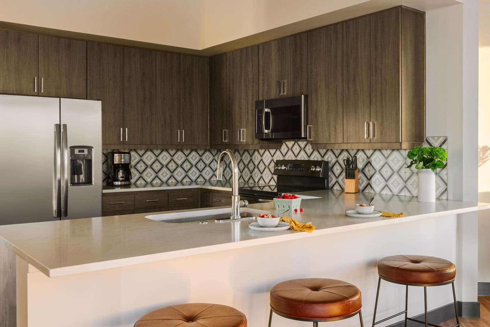 Sonder at Mill Ave property views in Tempe, AZ — gallery photo 3