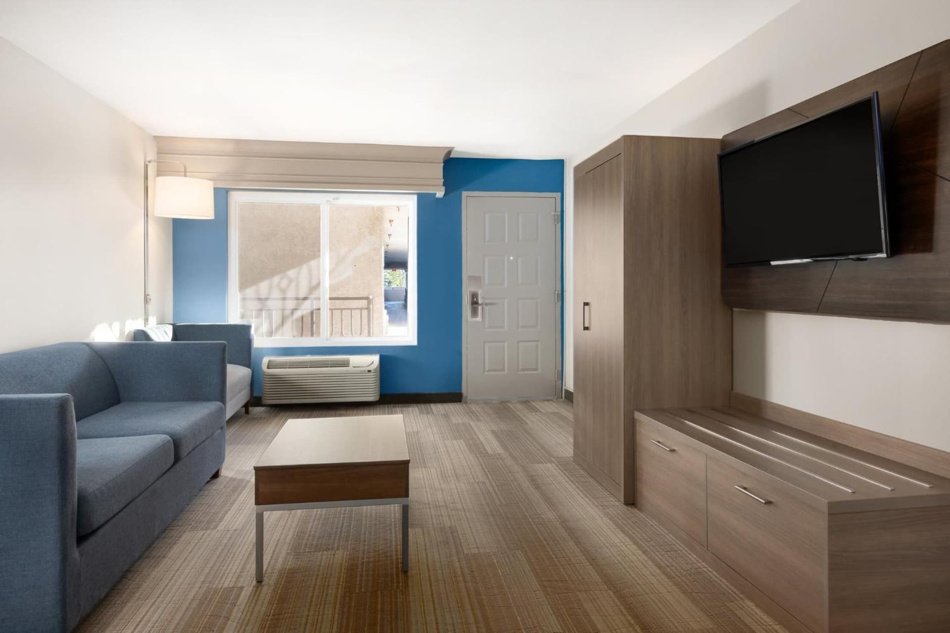 Holiday Inn Express Simi Valley by IHG gallery photo in Simi Valley, CA — image 12