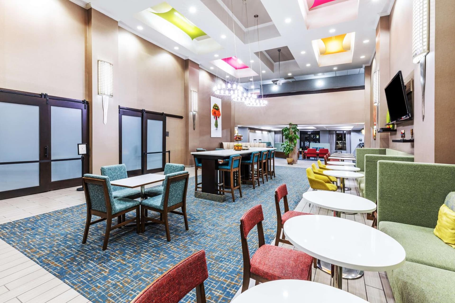 Hampton Inn & Suites Tulsa-Woodland Hills gallery photo in Tulsa, OK — image 9