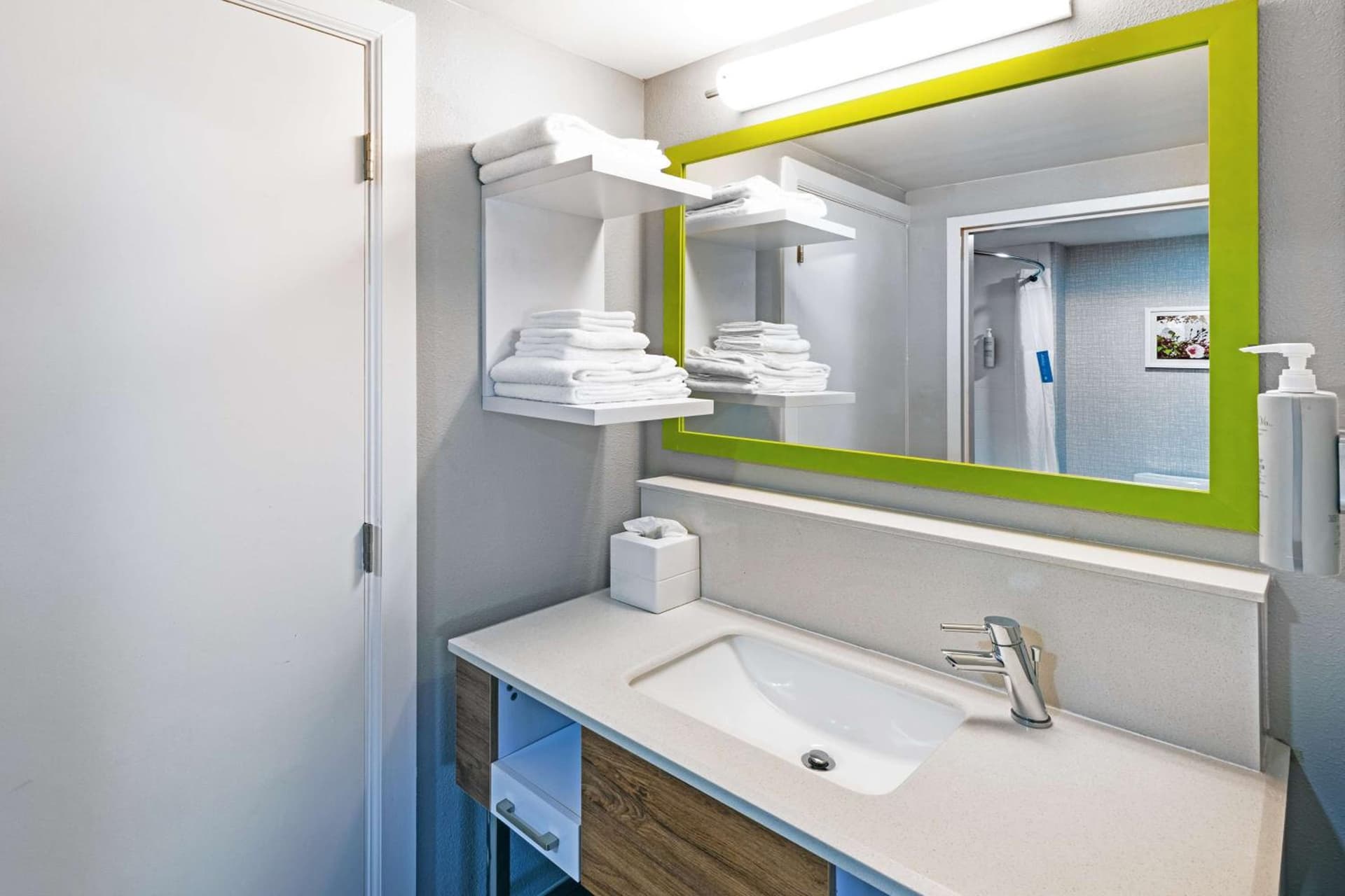 Hampton Inn & Suites Tulsa-Woodland Hills gallery photo in Tulsa, OK — image 16