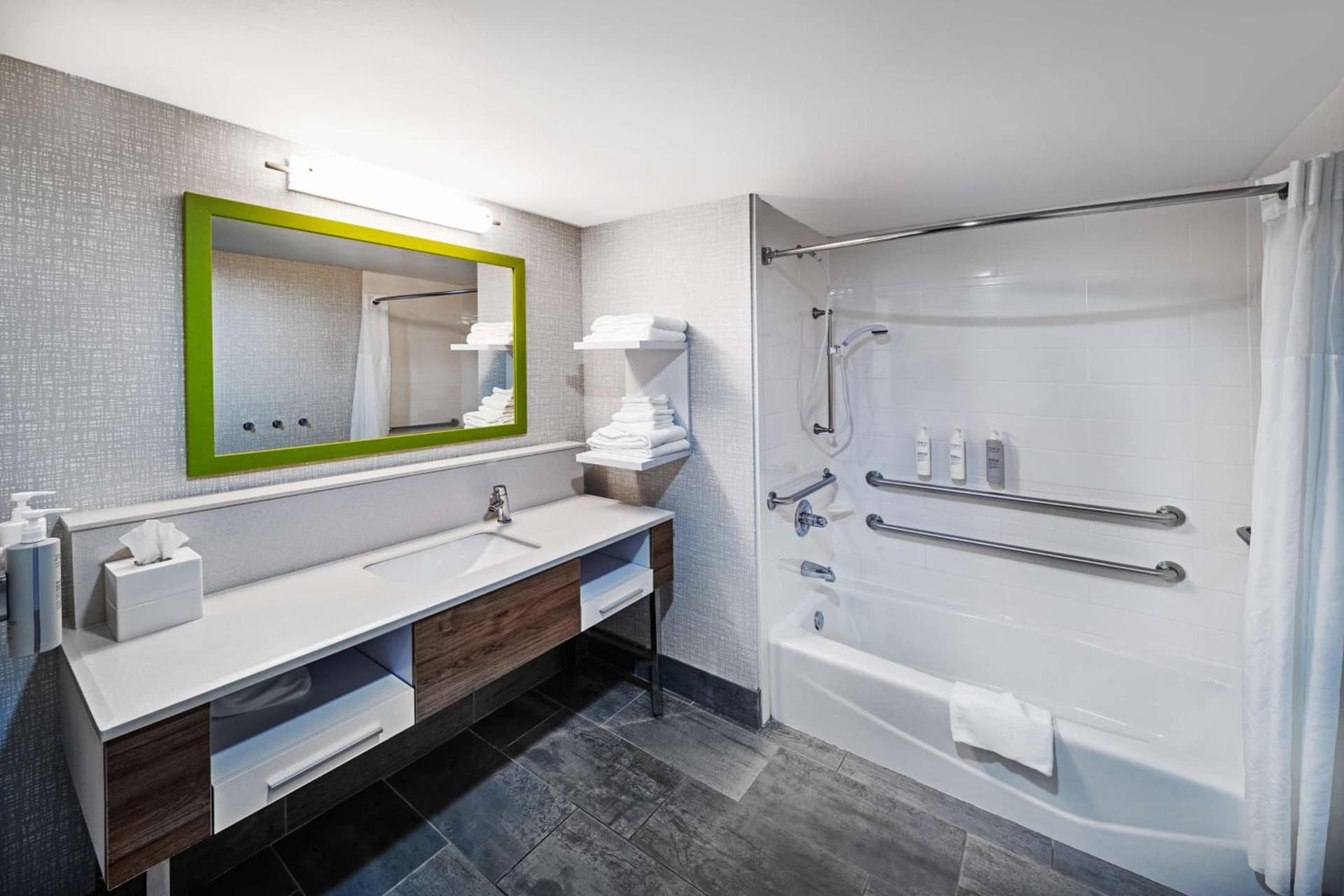 Hampton Inn & Suites Tulsa-Woodland Hills gallery photo in Tulsa, OK — image 23