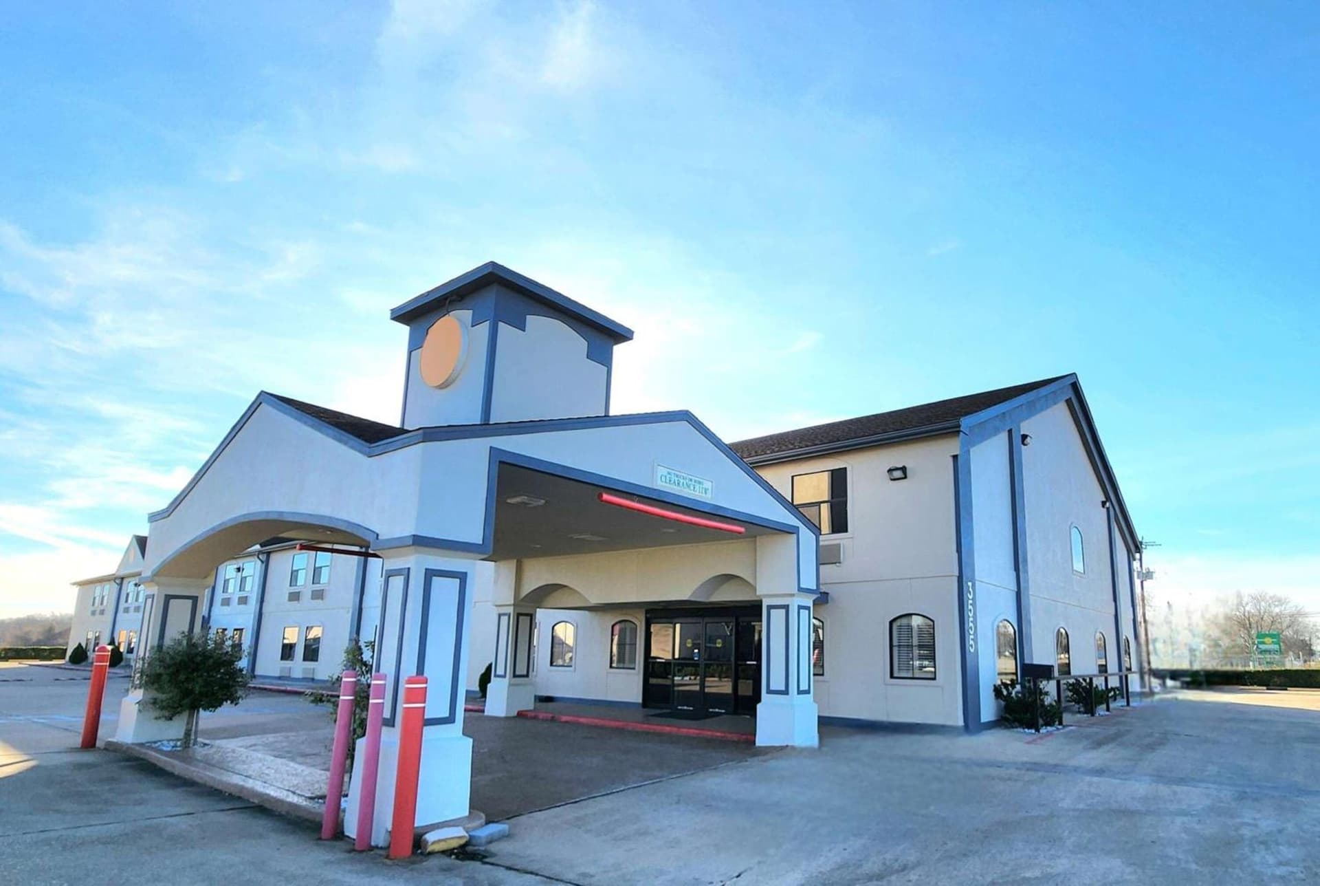 Days Inn by Wyndham Rosenberg exterior or lobby in Rosenberg, TX — main listing photo