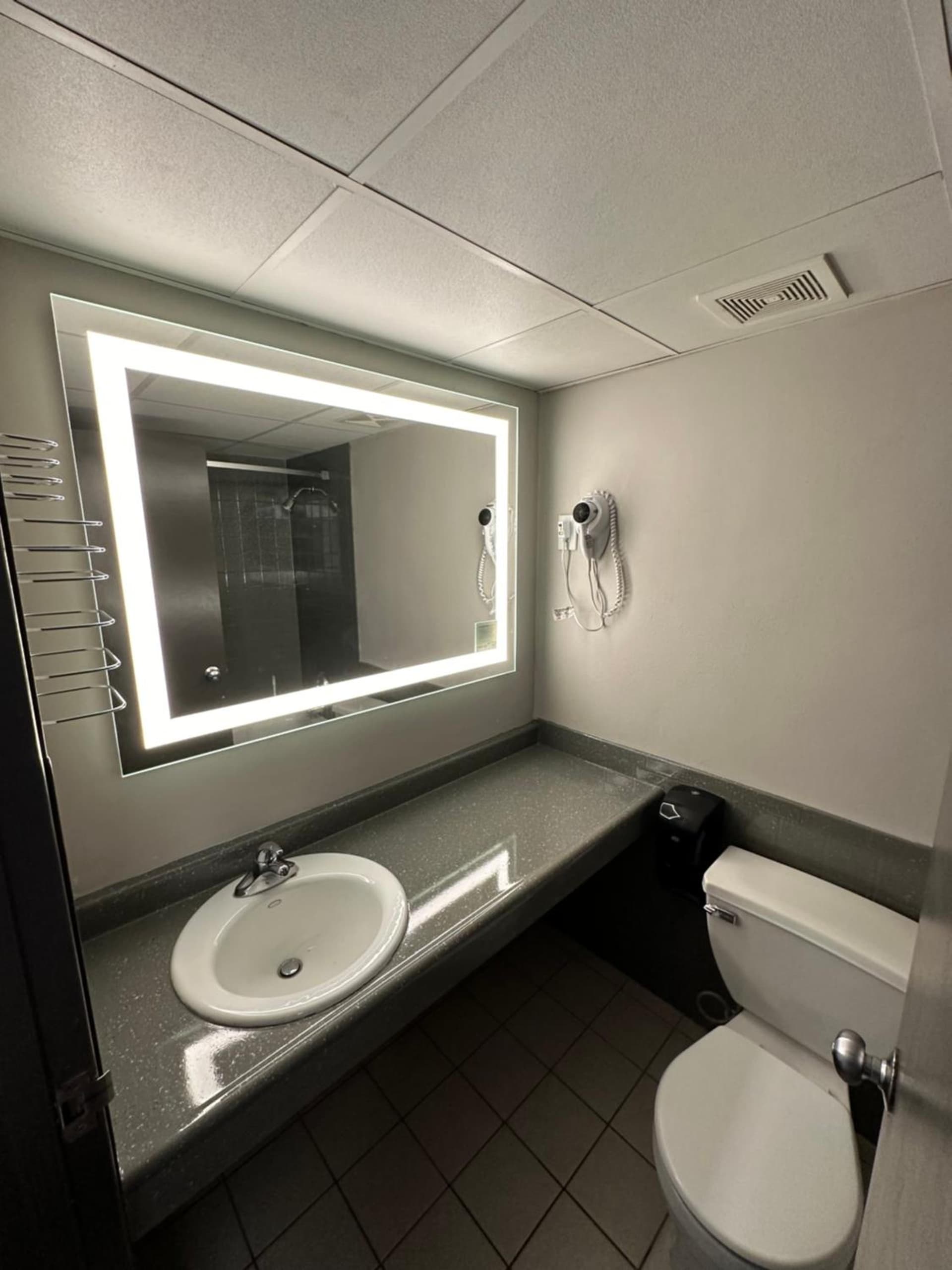 Days Inn by Wyndham Liberty gallery photo in Ferndale — image 20