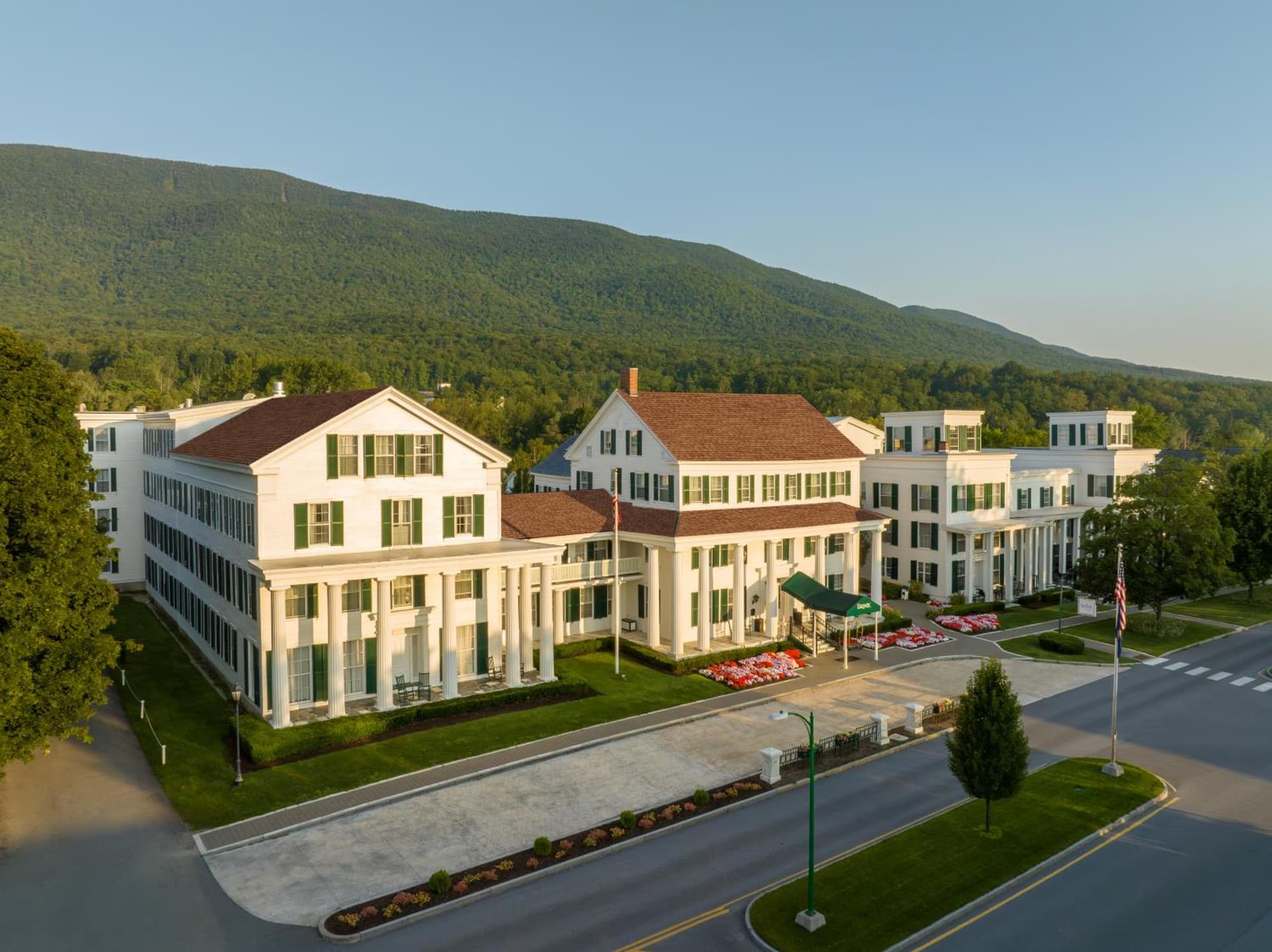 The Equinox Golf Resort & Spa gallery photo in Manchester — image 40