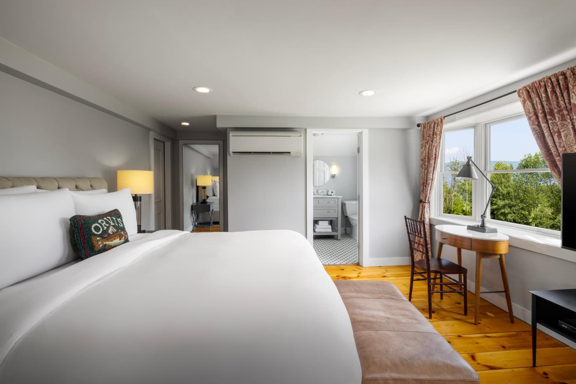 The Equinox Golf Resort & Spa gallery photo in Manchester — image 131