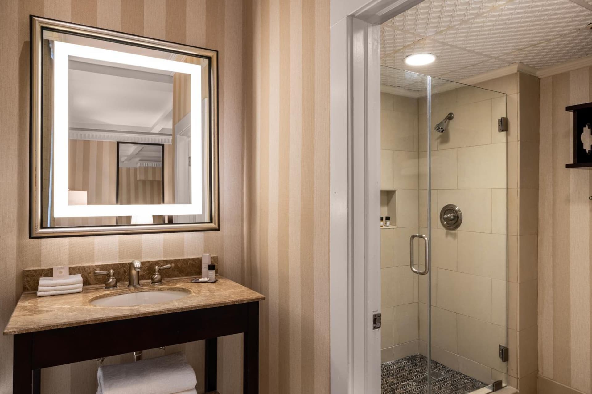 The Equinox Golf Resort & Spa gallery photo in Manchester — image 66