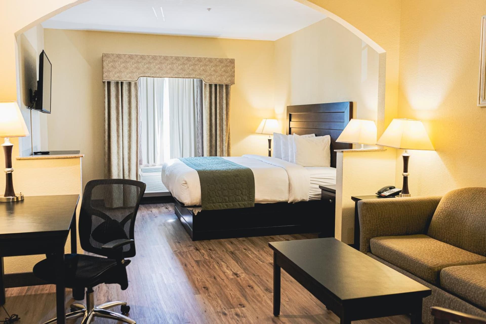 Grander Inn & Suites by IHG gallery photo in Tyler, TX — image 21