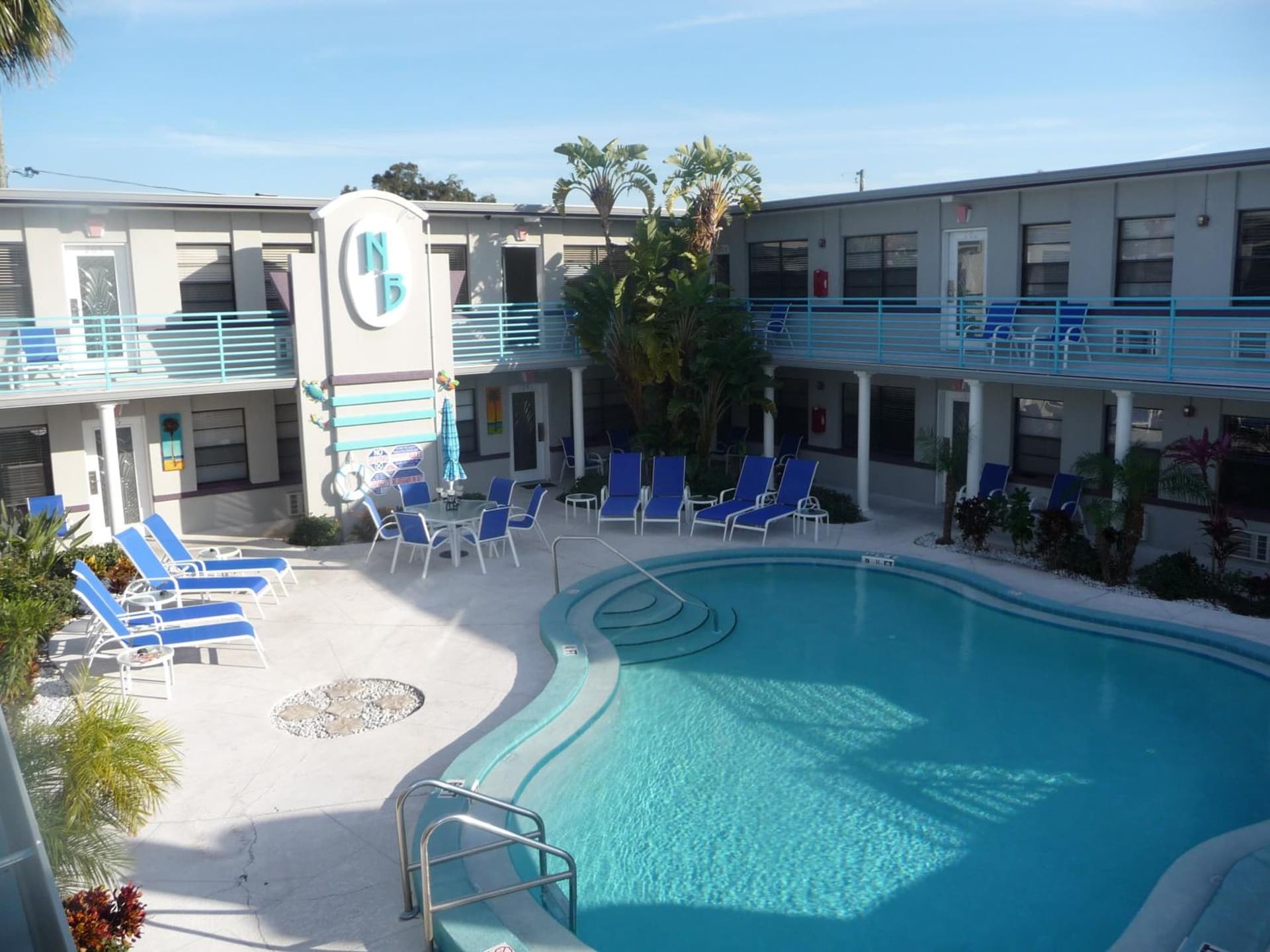 Royal North Beach interior in Clearwater Beach, FL — gallery photo 2