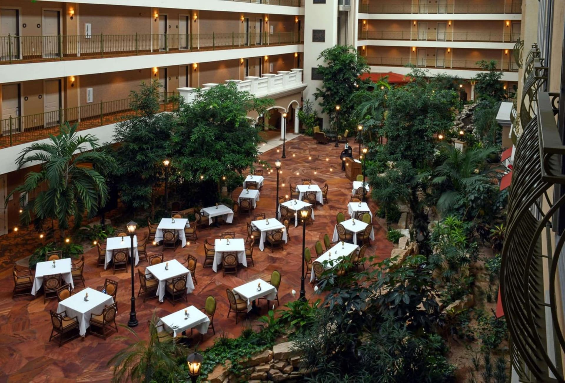 Woolley's Classic Suites interior in Aurora, CO — gallery photo 2