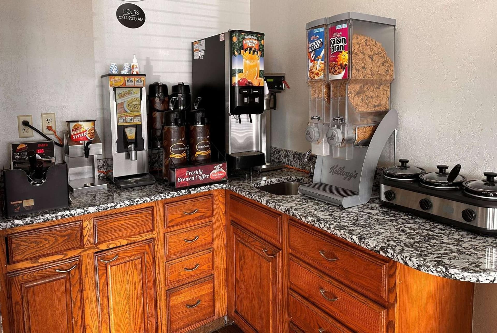 Super 8 by Wyndham Evansville East gallery photo in Evansville, IN — image 32
