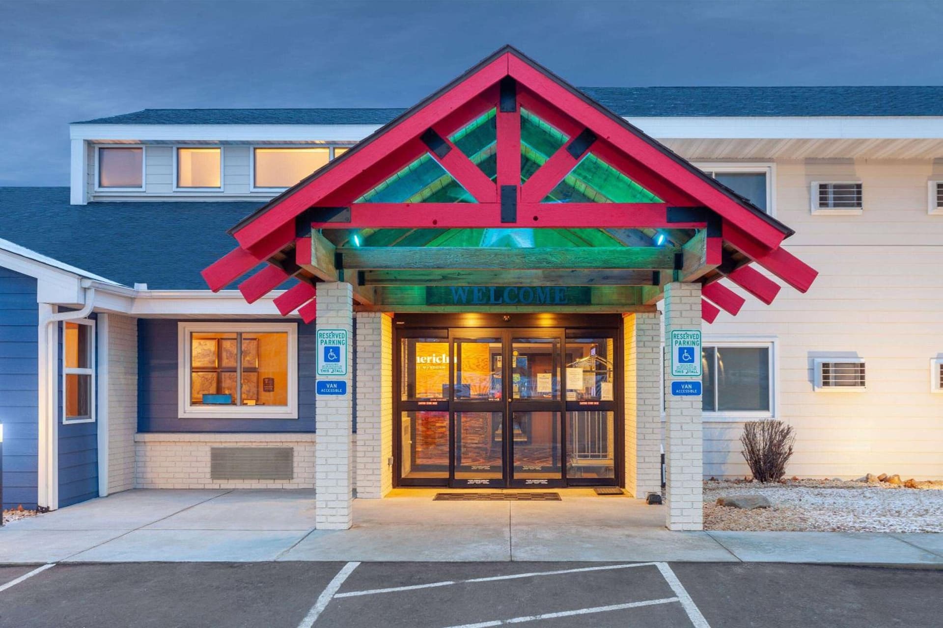 AmericInn by Wyndham New Richmond gallery photo in New Richmond, WI — image 51