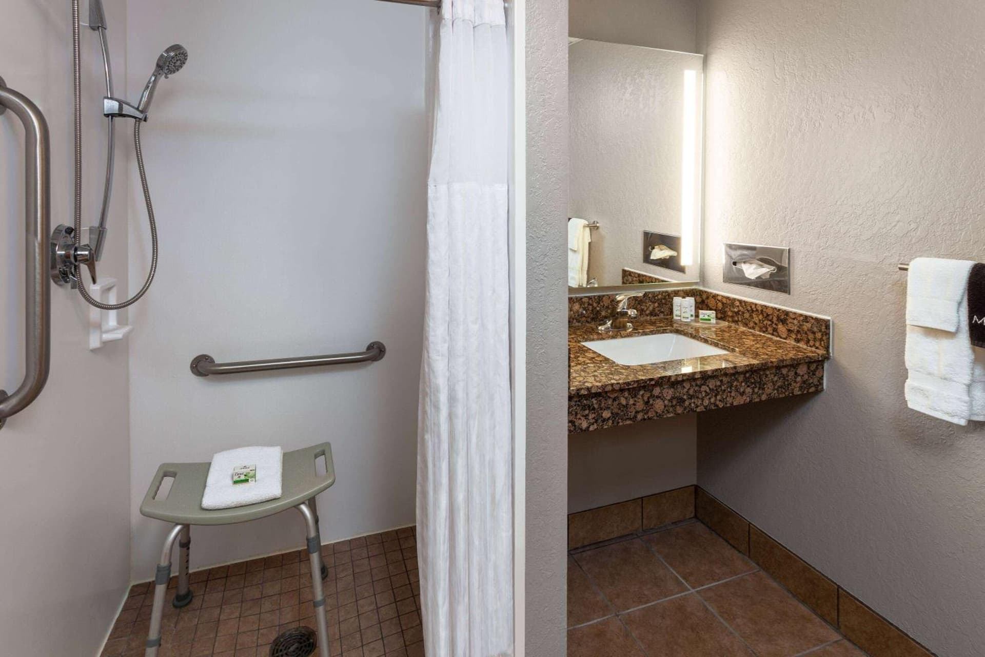 AmericInn by Wyndham New Richmond gallery photo in New Richmond, WI — image 31