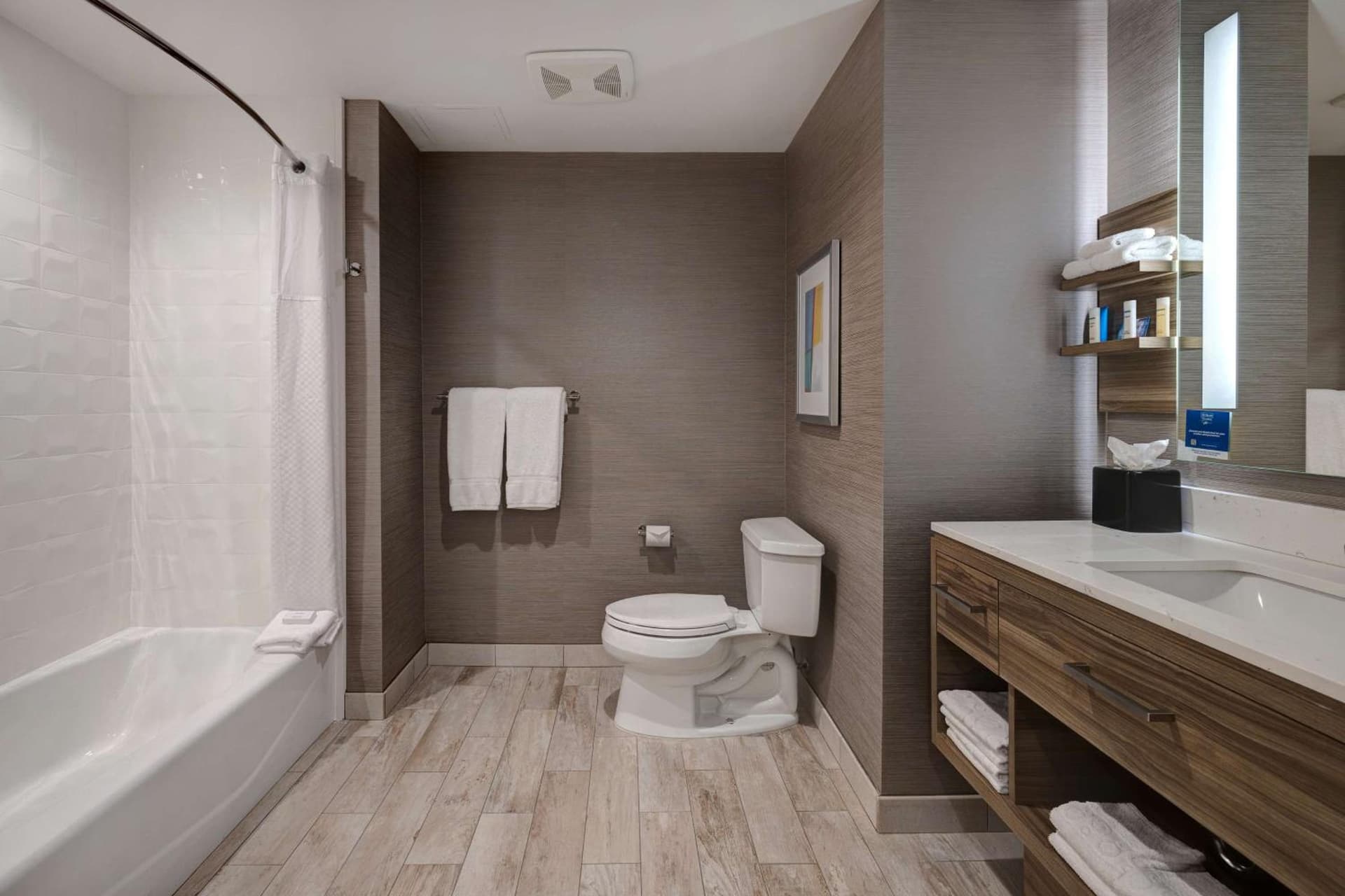 Hilton Garden Inn Anaheim Resort gallery photo in Anaheim, CA — image 43