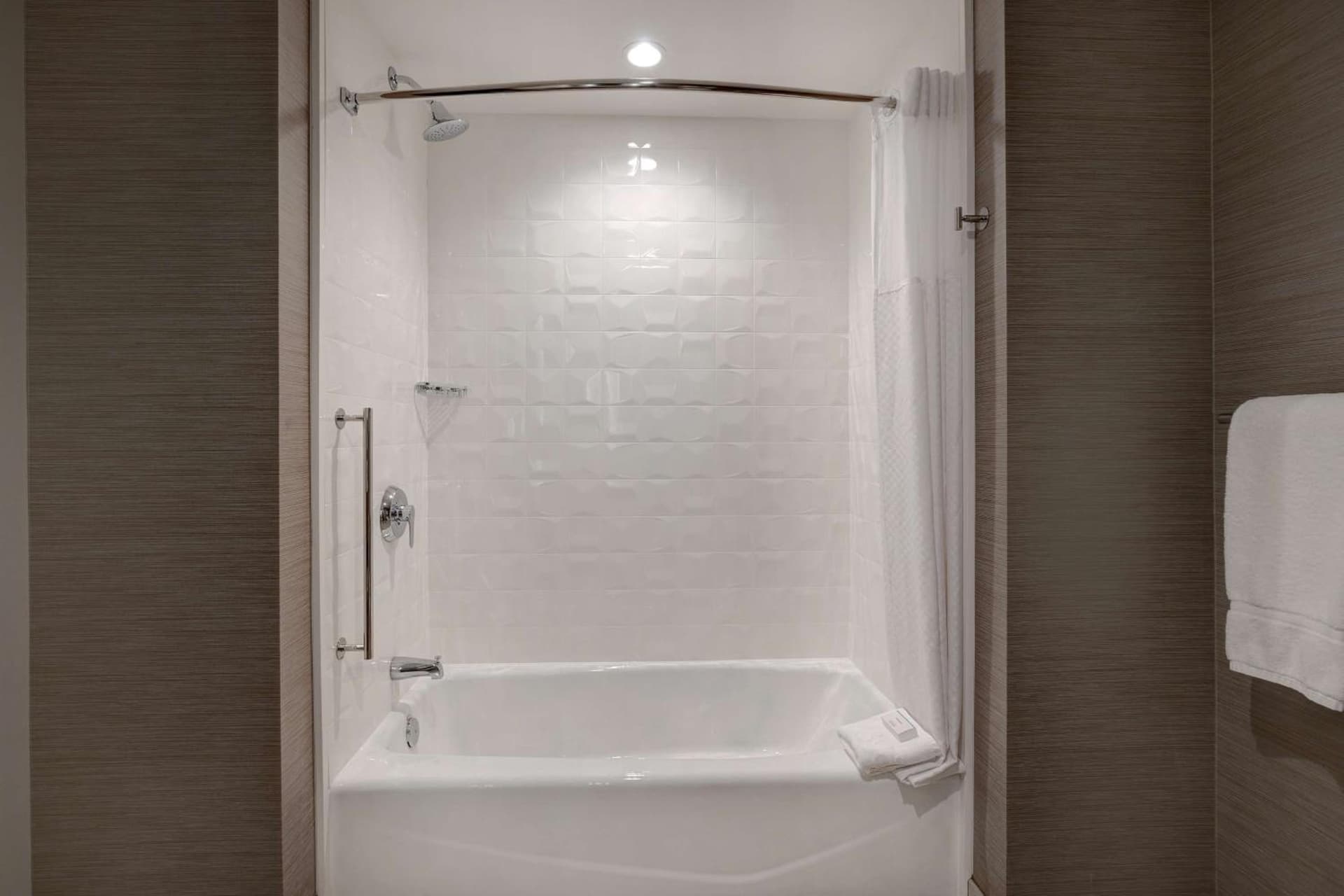 Hilton Garden Inn Anaheim Resort gallery photo in Anaheim, CA — image 44