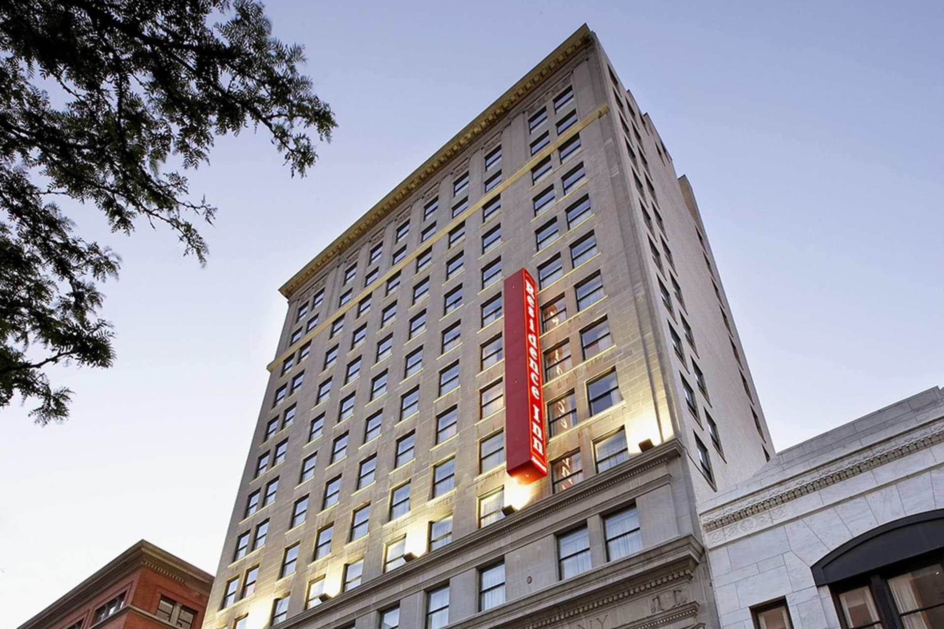 Residence Inn Columbus Downtown interior in Columbus, OH — gallery photo 2