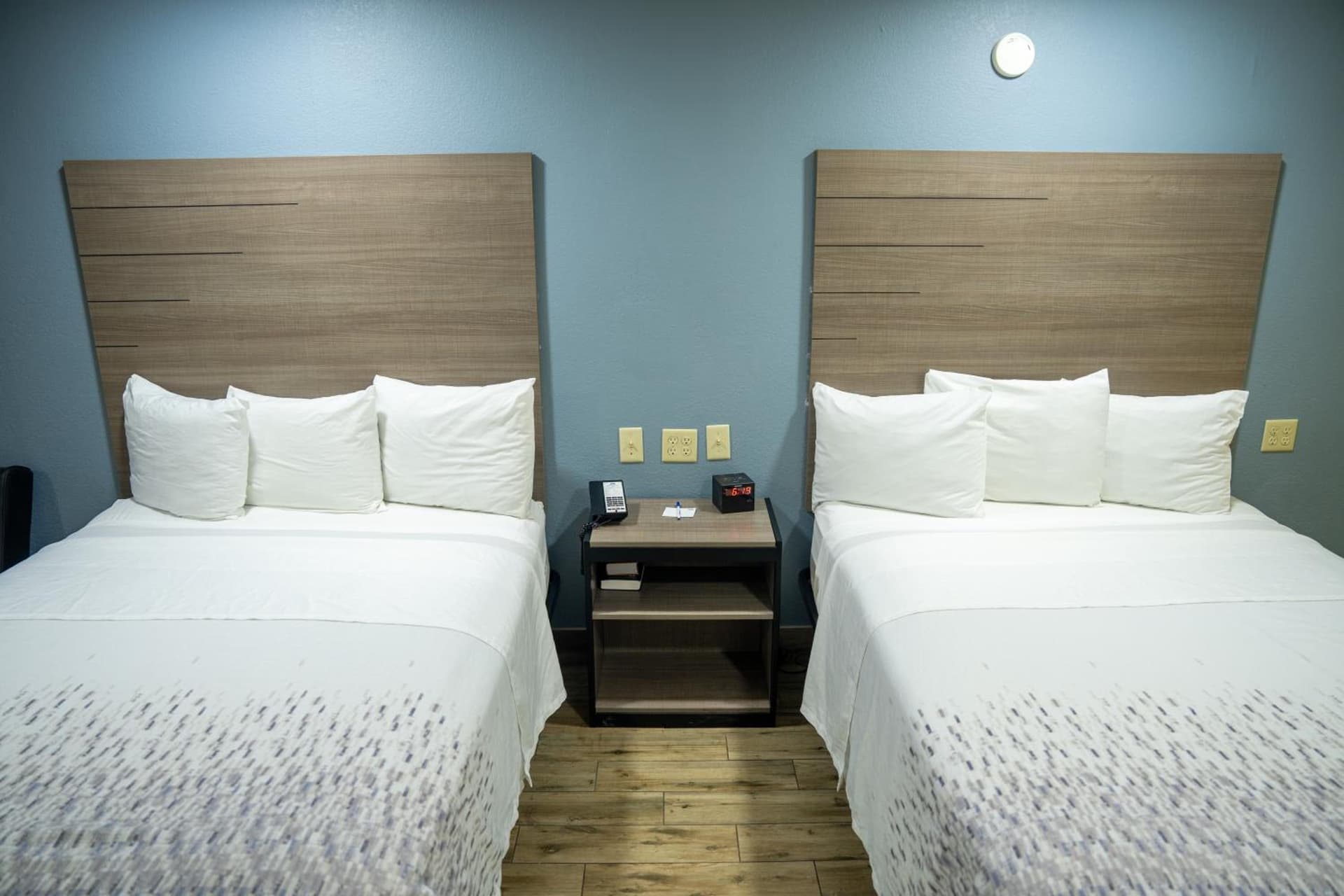 Americas Best Value Inn Fort Myers gallery photo in Fort Myers, FL — image 5
