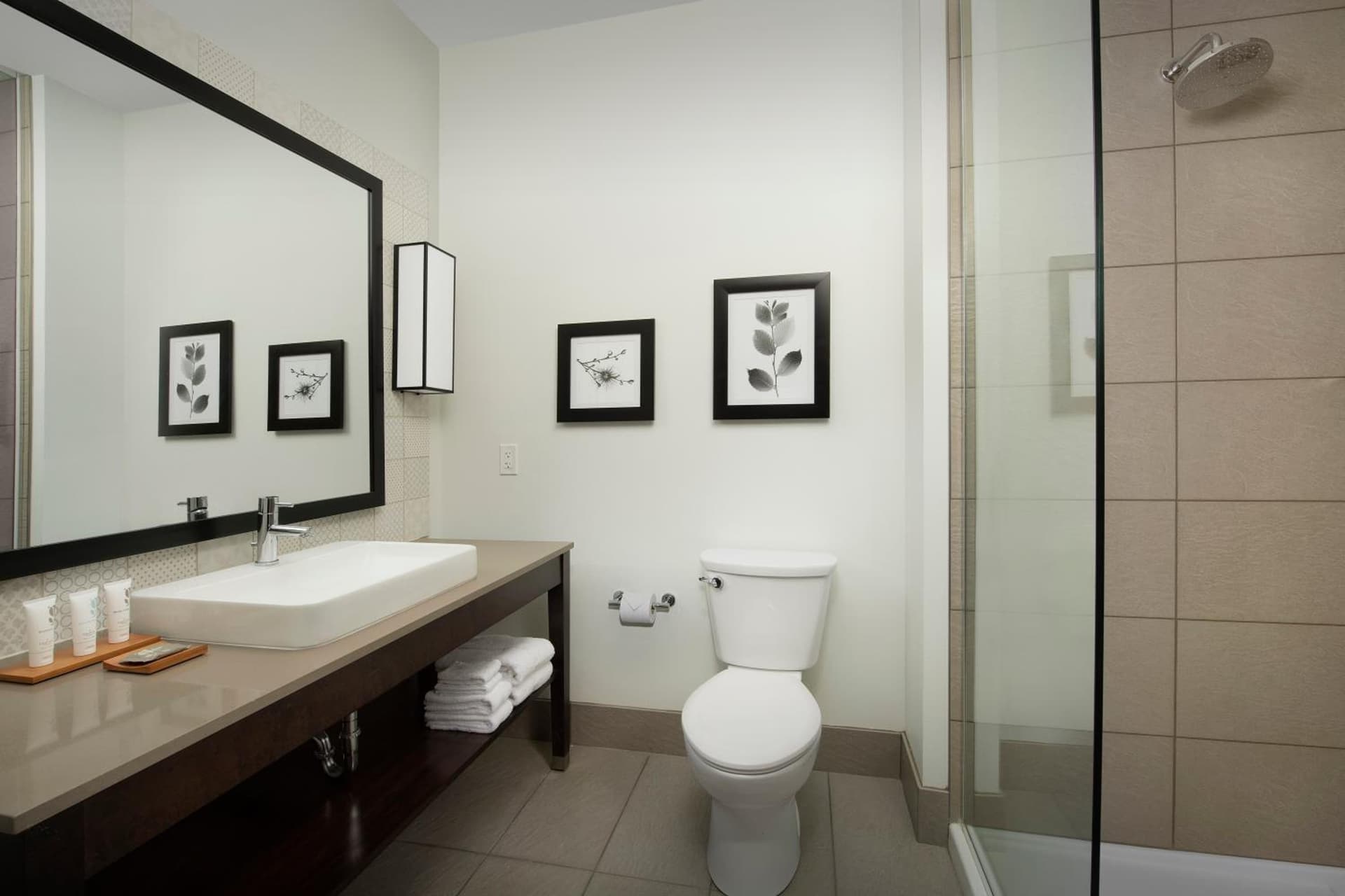 Country Inn & Suites by Radisson, Seattle-Tacoma International Airport, WA gallery photo in SeaTac, WA — image 10