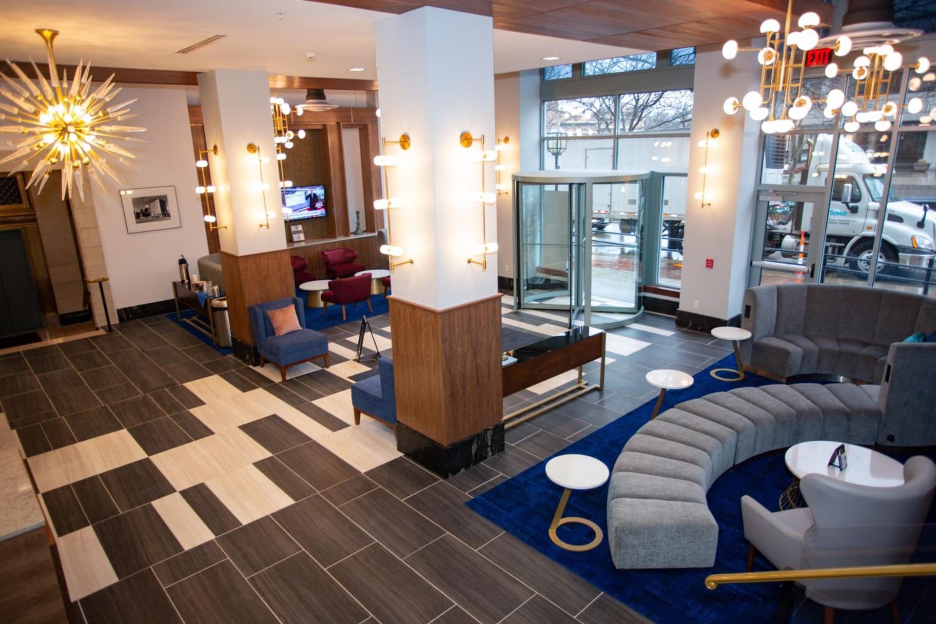 BLU-Tique, Akron, a Tribute Portfolio Hotel gallery photo in Akron, OH — image 4