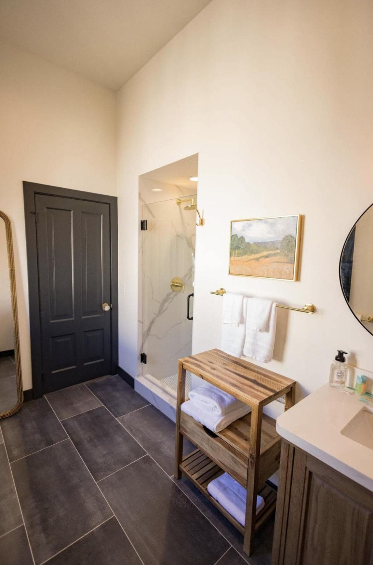 Speakeasy King Suite (Rm 2) property views in Nevada City, CA — gallery photo 3