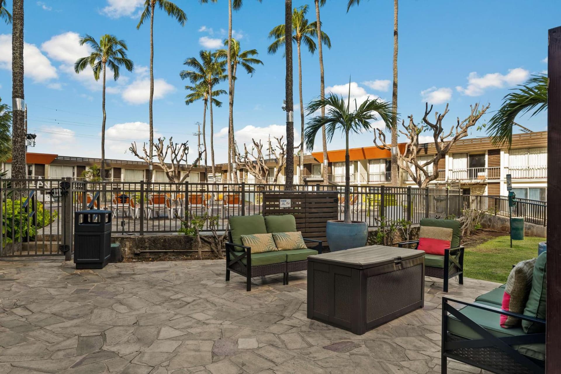 Best Western The Plaza Hotel Honolulu Airport - Free Breakfast gallery photo in Honolulu, HI — image 17