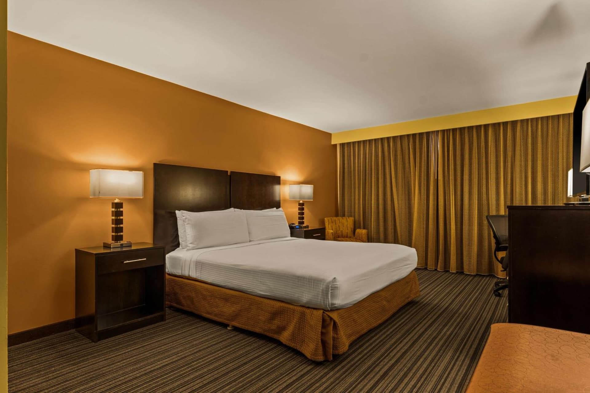 Best Western The Plaza Hotel Honolulu Airport - Free Breakfast gallery photo in Honolulu, HI — image 34