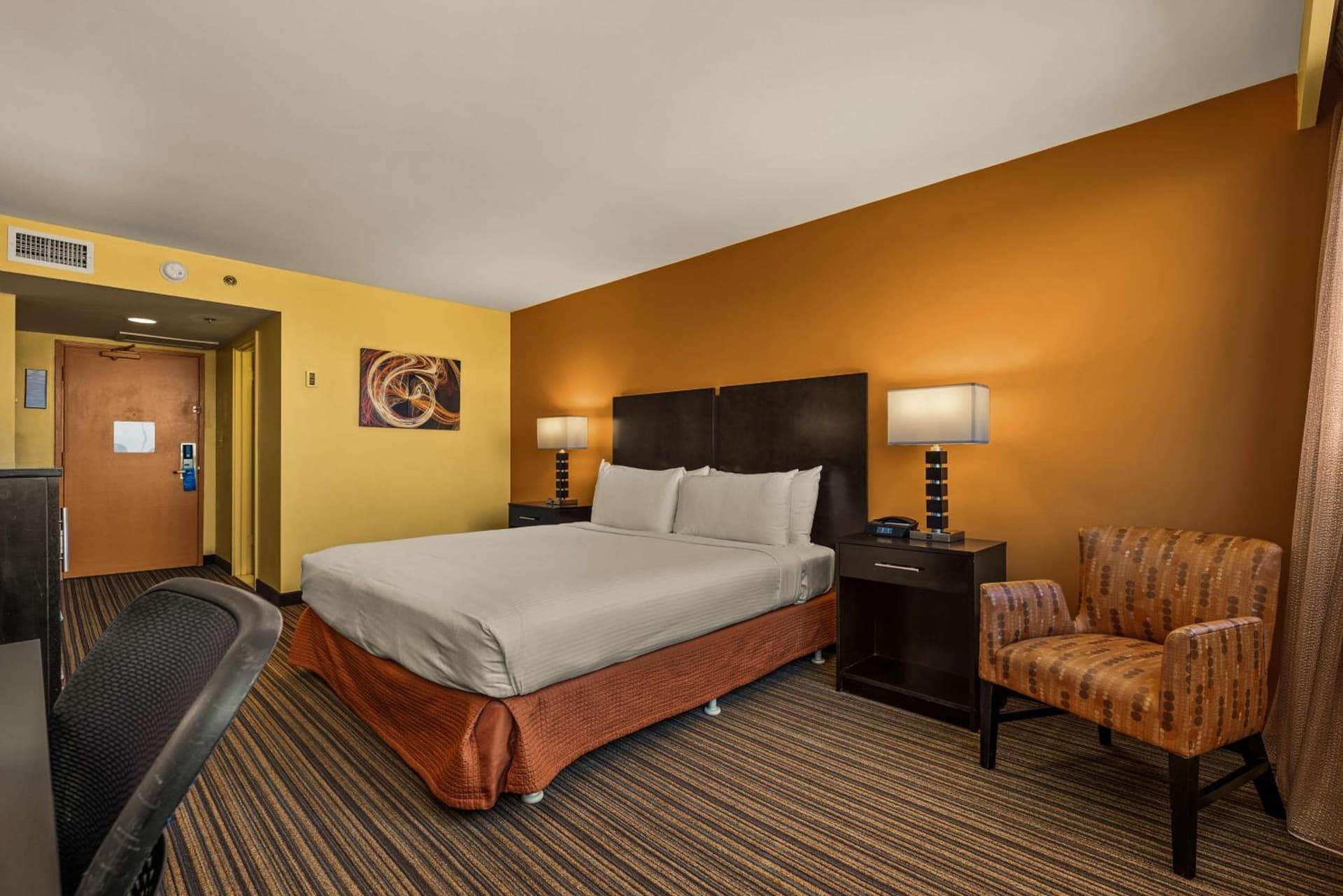 Best Western The Plaza Hotel Honolulu Airport - Free Breakfast gallery photo in Honolulu, HI — image 62