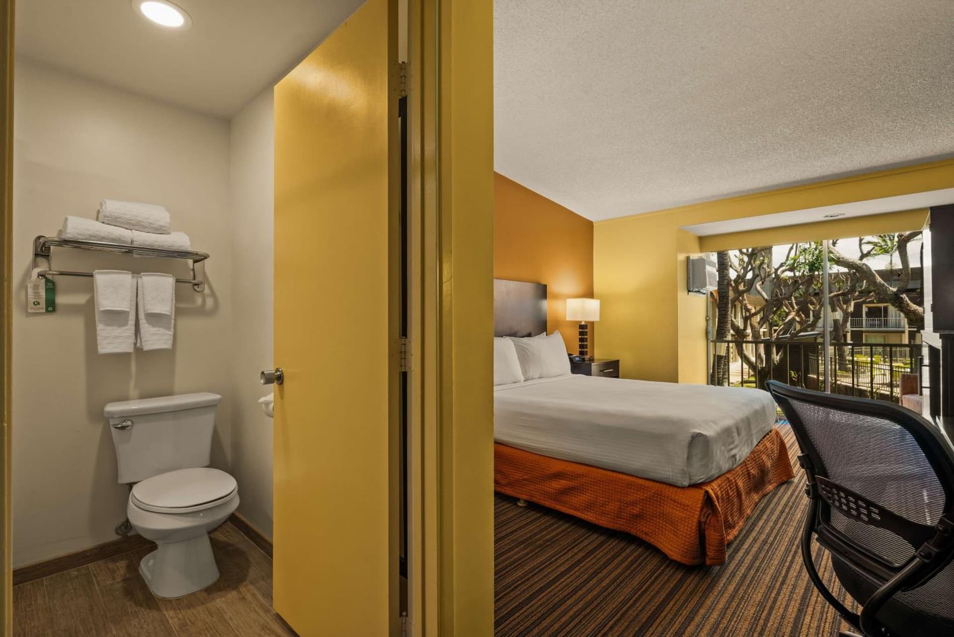 Best Western The Plaza Hotel Honolulu Airport - Free Breakfast gallery photo in Honolulu, HI — image 50