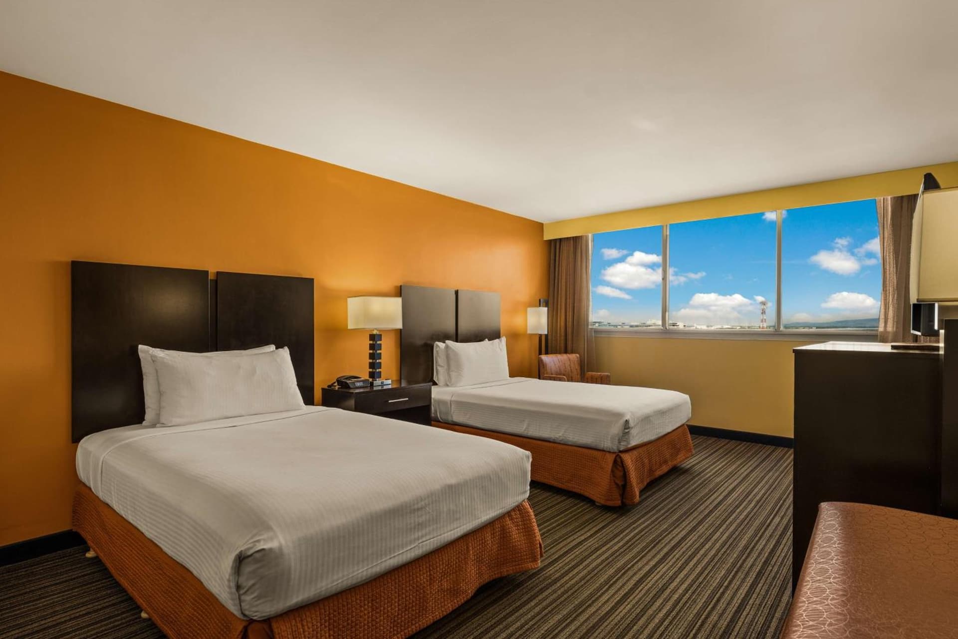 Best Western The Plaza Hotel Honolulu Airport - Free Breakfast gallery photo in Honolulu, HI — image 20