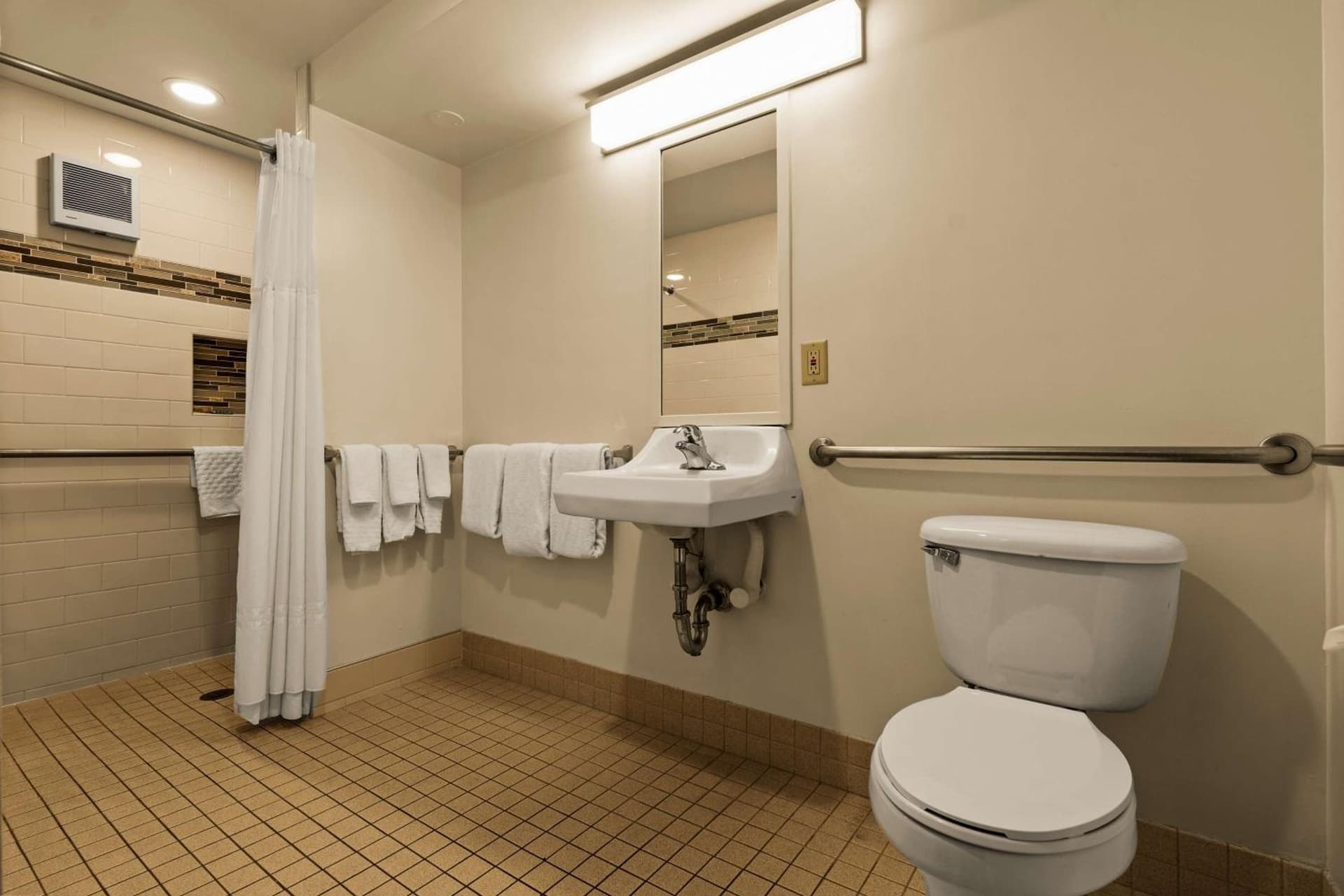 Best Western The Plaza Hotel Honolulu Airport - Free Breakfast gallery photo in Honolulu, HI — image 45
