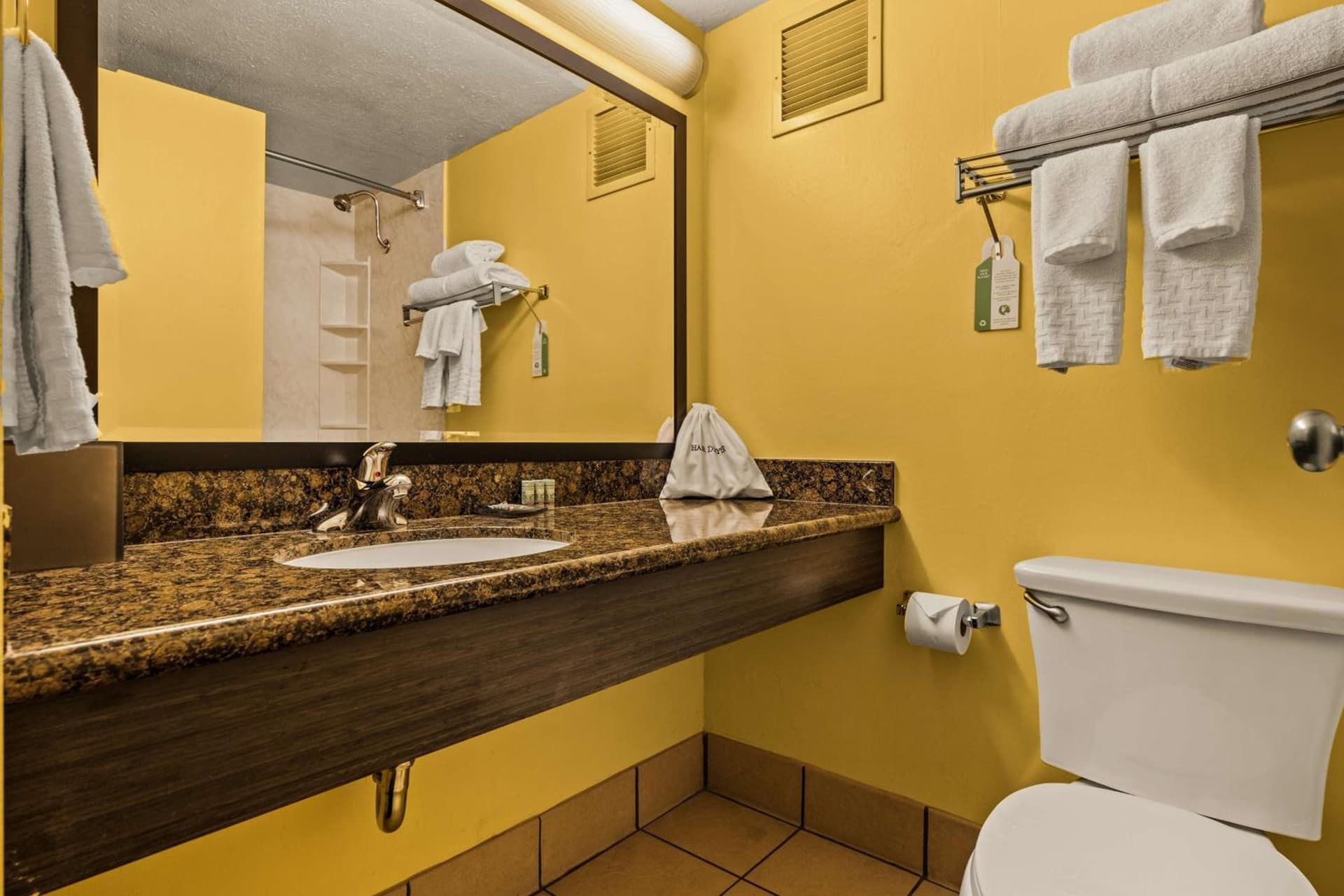 Best Western The Plaza Hotel Honolulu Airport - Free Breakfast gallery photo in Honolulu, HI — image 59