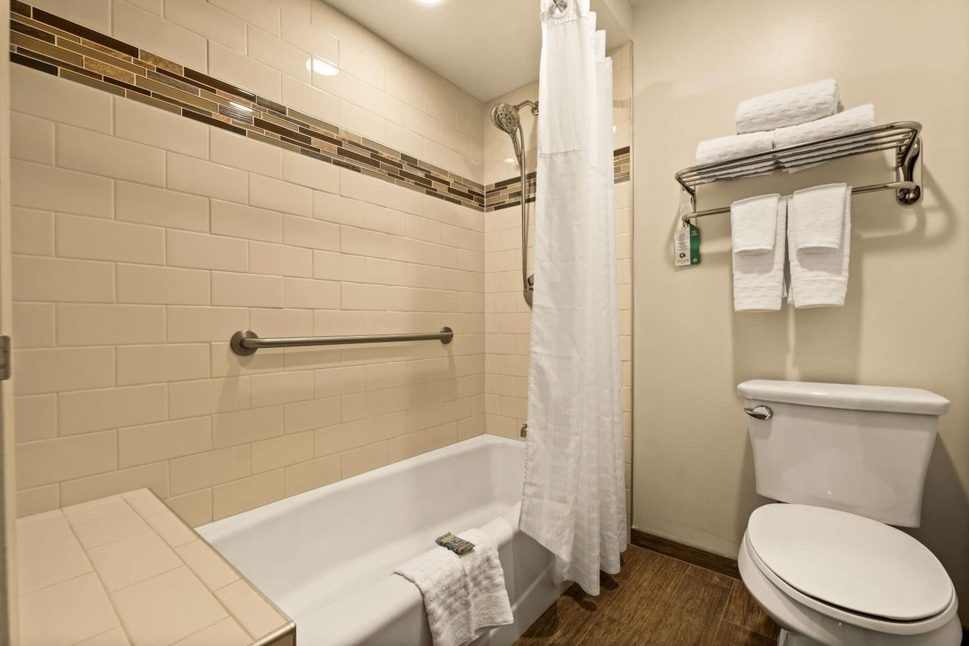 Best Western The Plaza Hotel Honolulu Airport - Free Breakfast gallery photo in Honolulu, HI — image 5