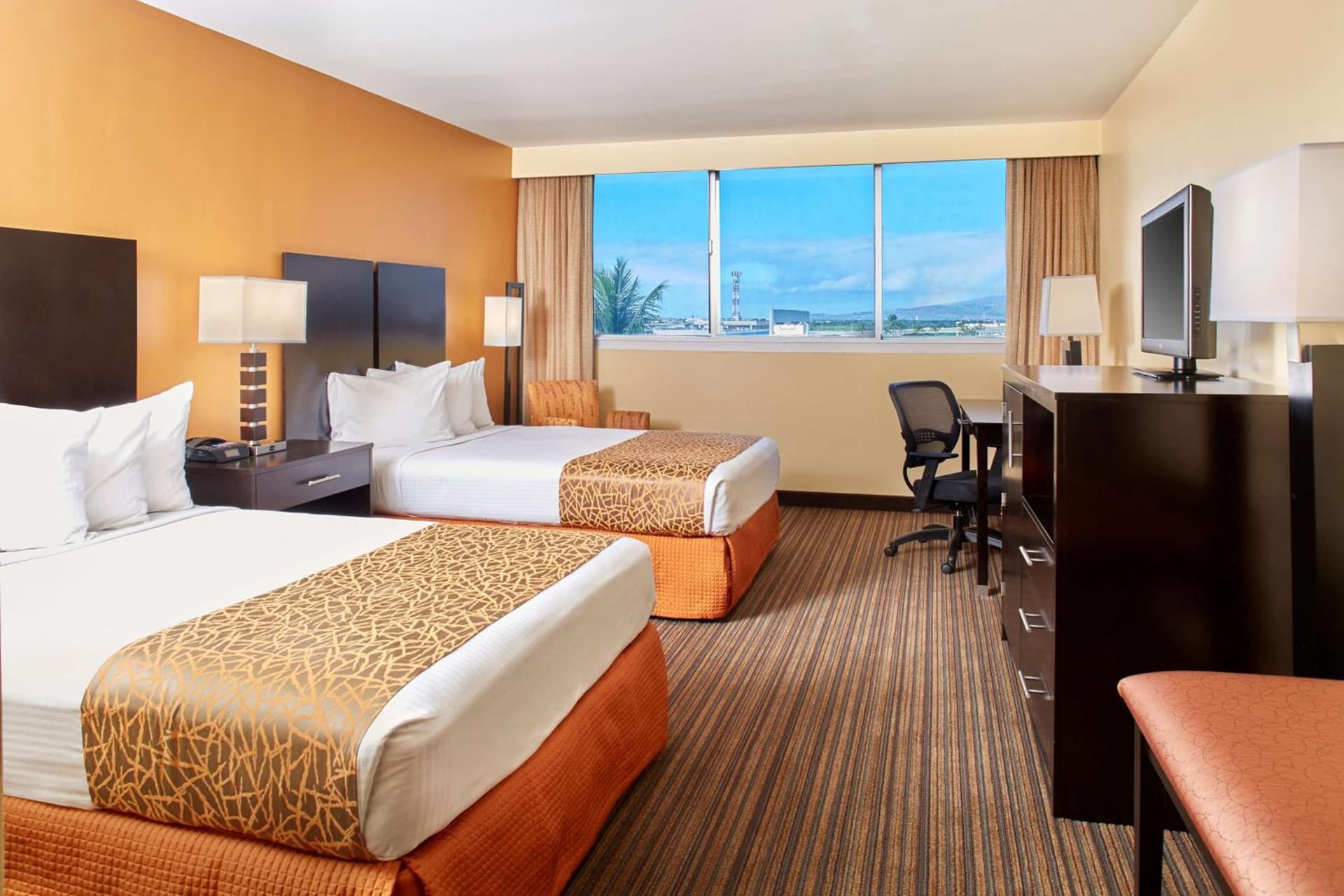 Best Western The Plaza Hotel Honolulu Airport - Free Breakfast gallery photo in Honolulu, HI — image 9