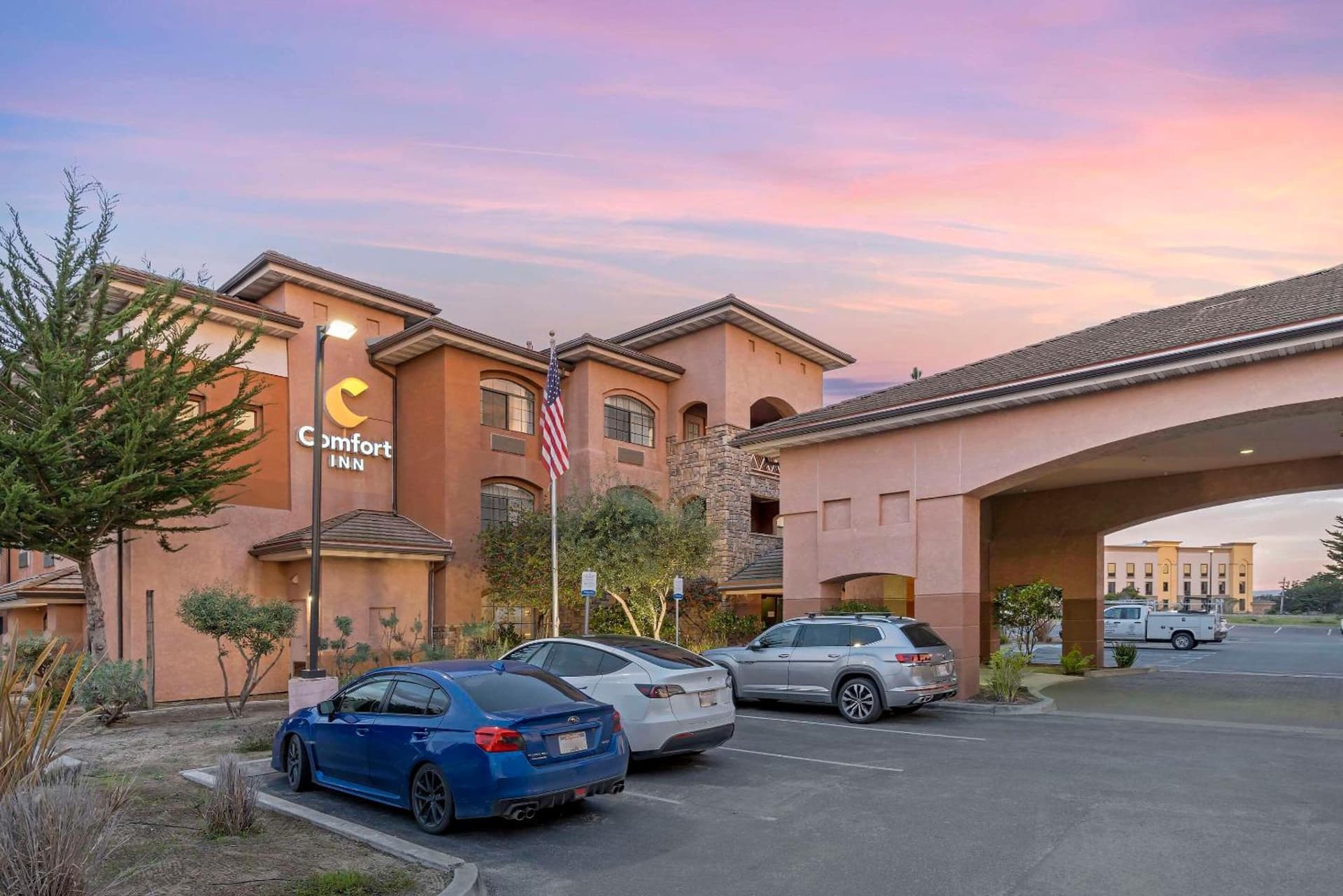 Comfort Inn Marina on the Monterey Bay interior in Marina, CA — gallery photo 2