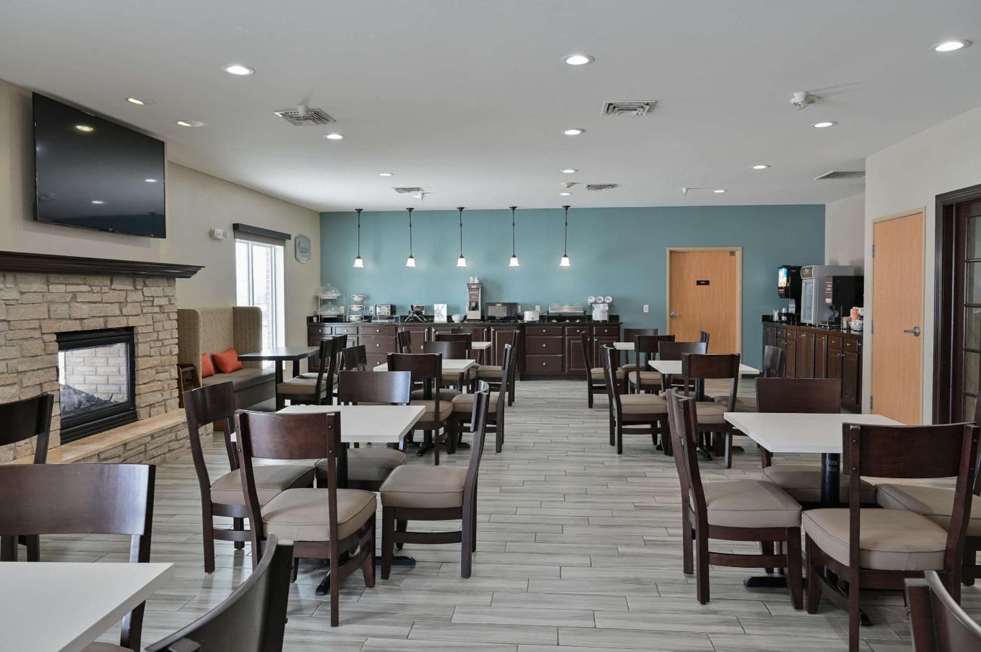 Sleep Inn & Suites Washington near Peoria gallery photo in Washington, IL — image 28