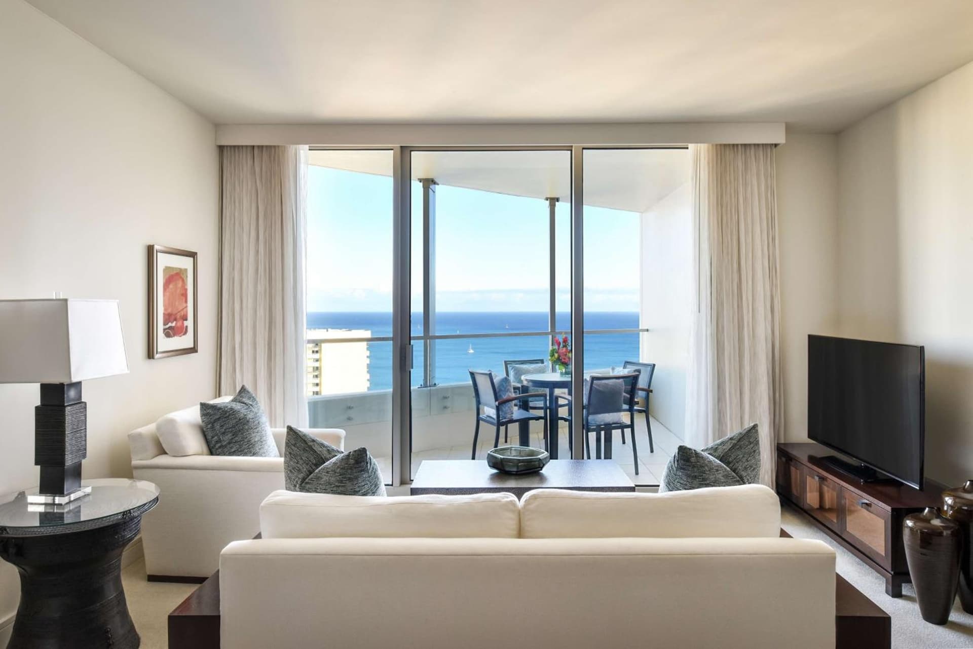 Ka Laʻi Waikiki Beach, LXR Hotels & Resorts gallery photo in Honolulu, HI — image 90
