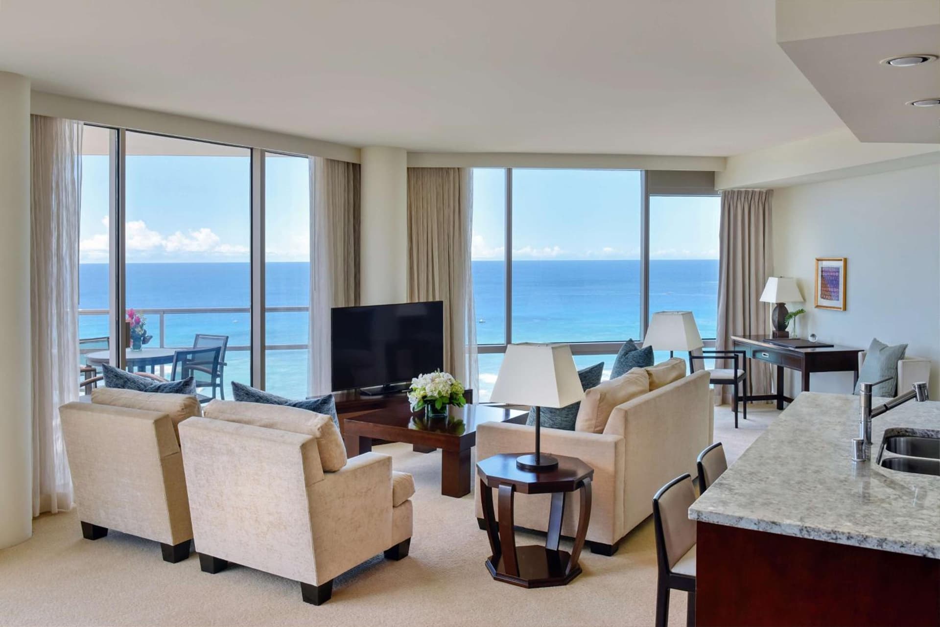 Ka Laʻi Waikiki Beach, LXR Hotels & Resorts gallery photo in Honolulu, HI — image 42