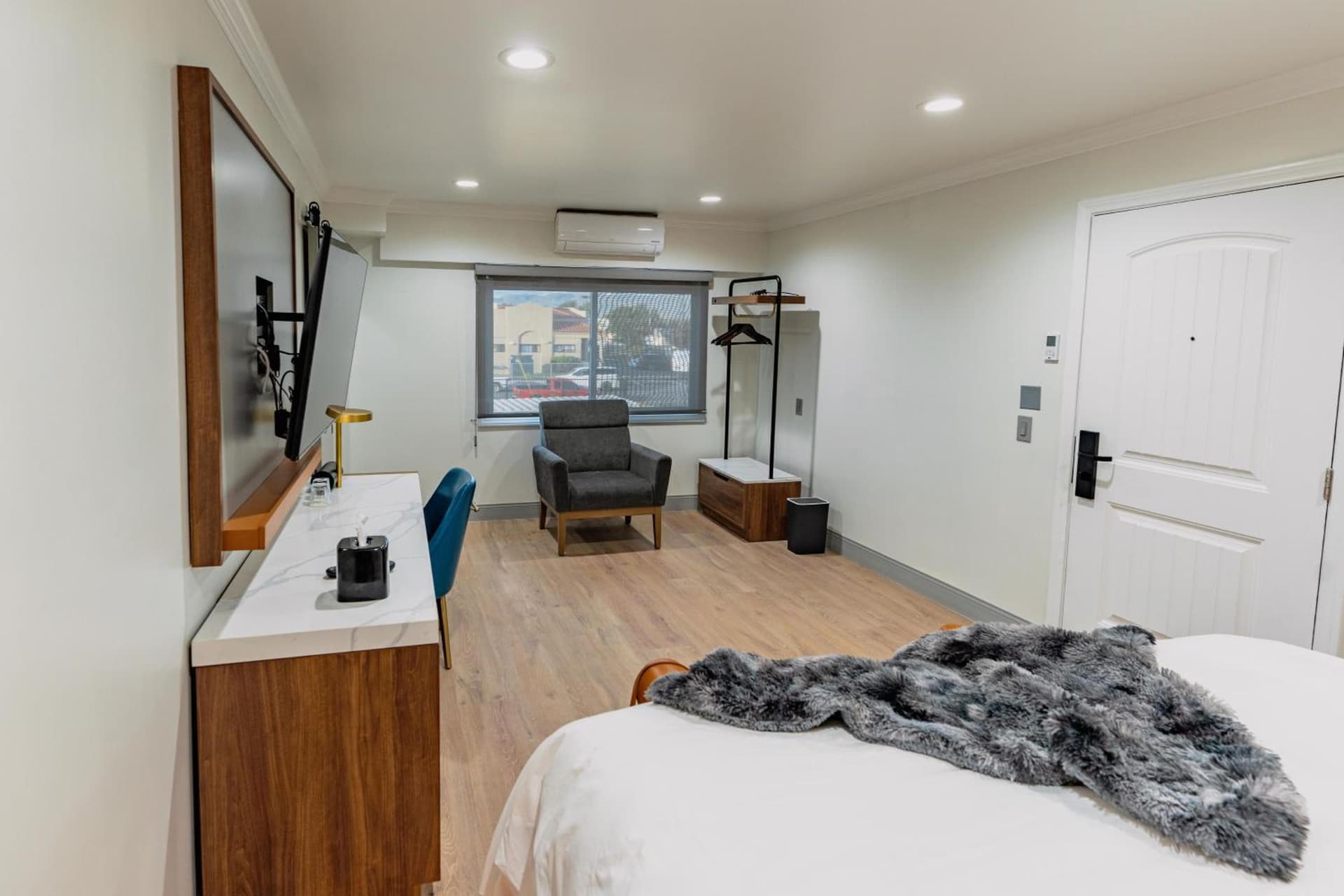 Avanti interior in Santa Maria, CA — gallery photo 2